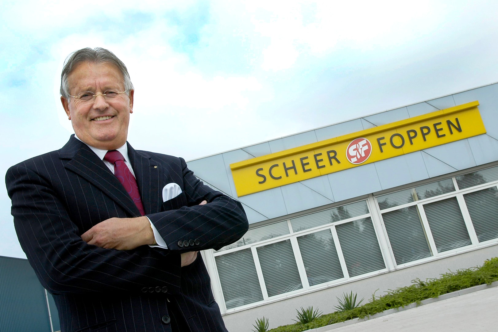 Aart Foppen (1938-2013) voor het oude pand van Scheer & Foppen in Harderwijk. Foto: Henk Merjenburgh Aart Foppen (1938-2013) voor het oude pand van Scheer & Foppen in Harderwijk. Foto: Henk Merjenburgh