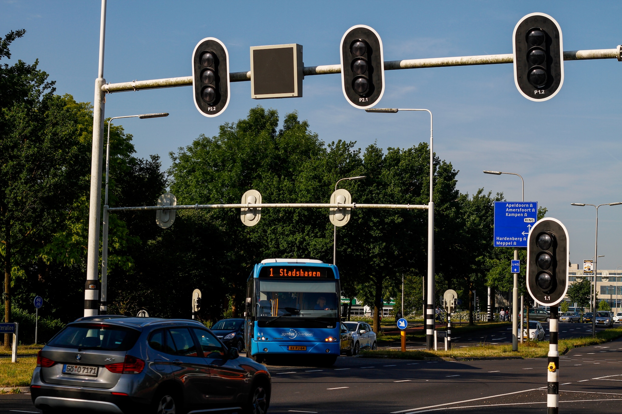 In Zwolle was er op 15 juni een grote stroomstoring, waardoor veel winkels sloten en stoplichten uitvielen.  In Zwolle was er op 15 juni een grote stroomstoring, waardoor veel winkels sloten en stoplichten uitvielen. Foto: GinoPress B.V/AD.