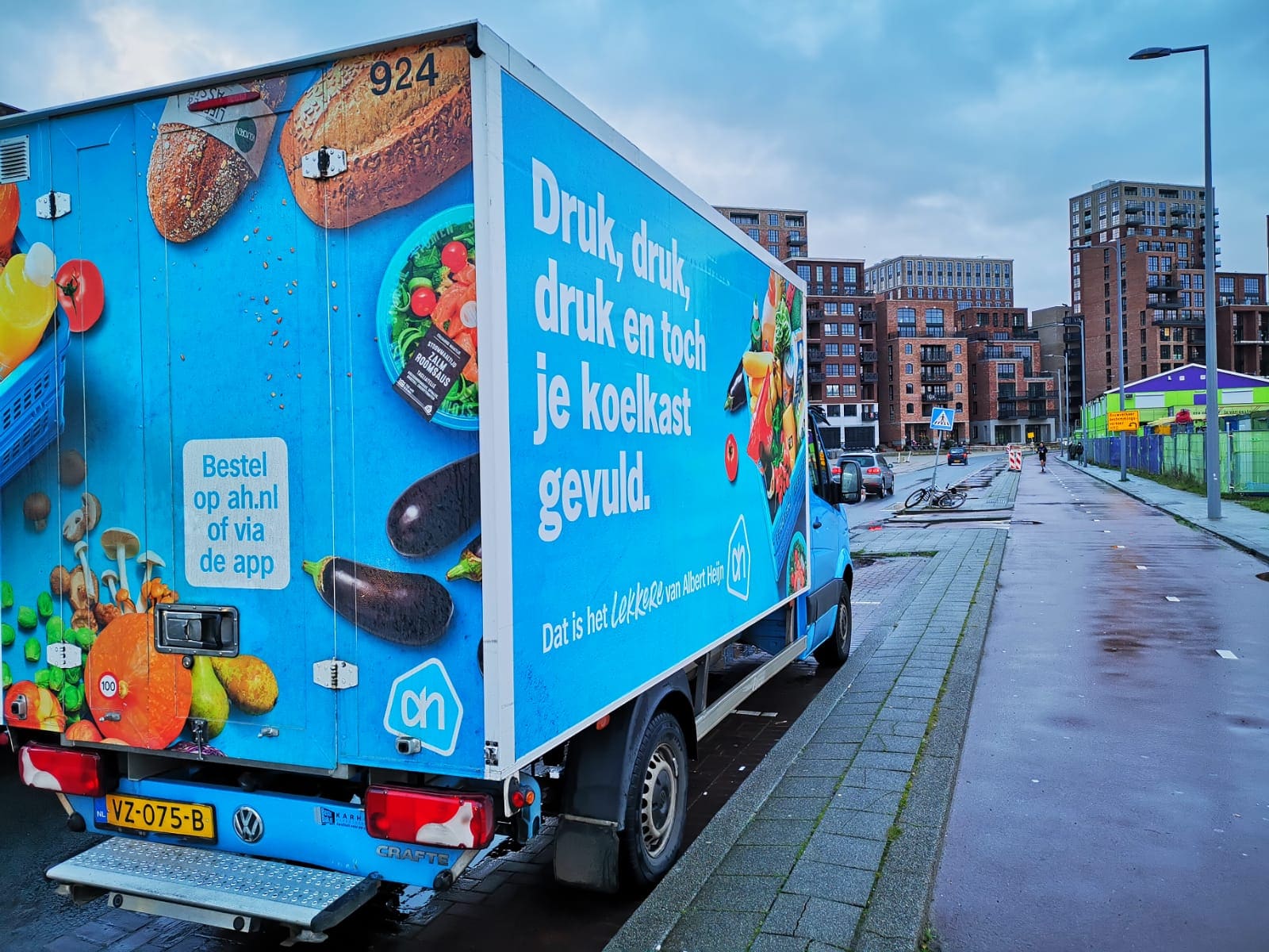 Ook Albert Heijn zegt niet u, maar jij. Ook Albert Heijn zegt niet u, maar jij. Foto: Marcel Wijnstekers