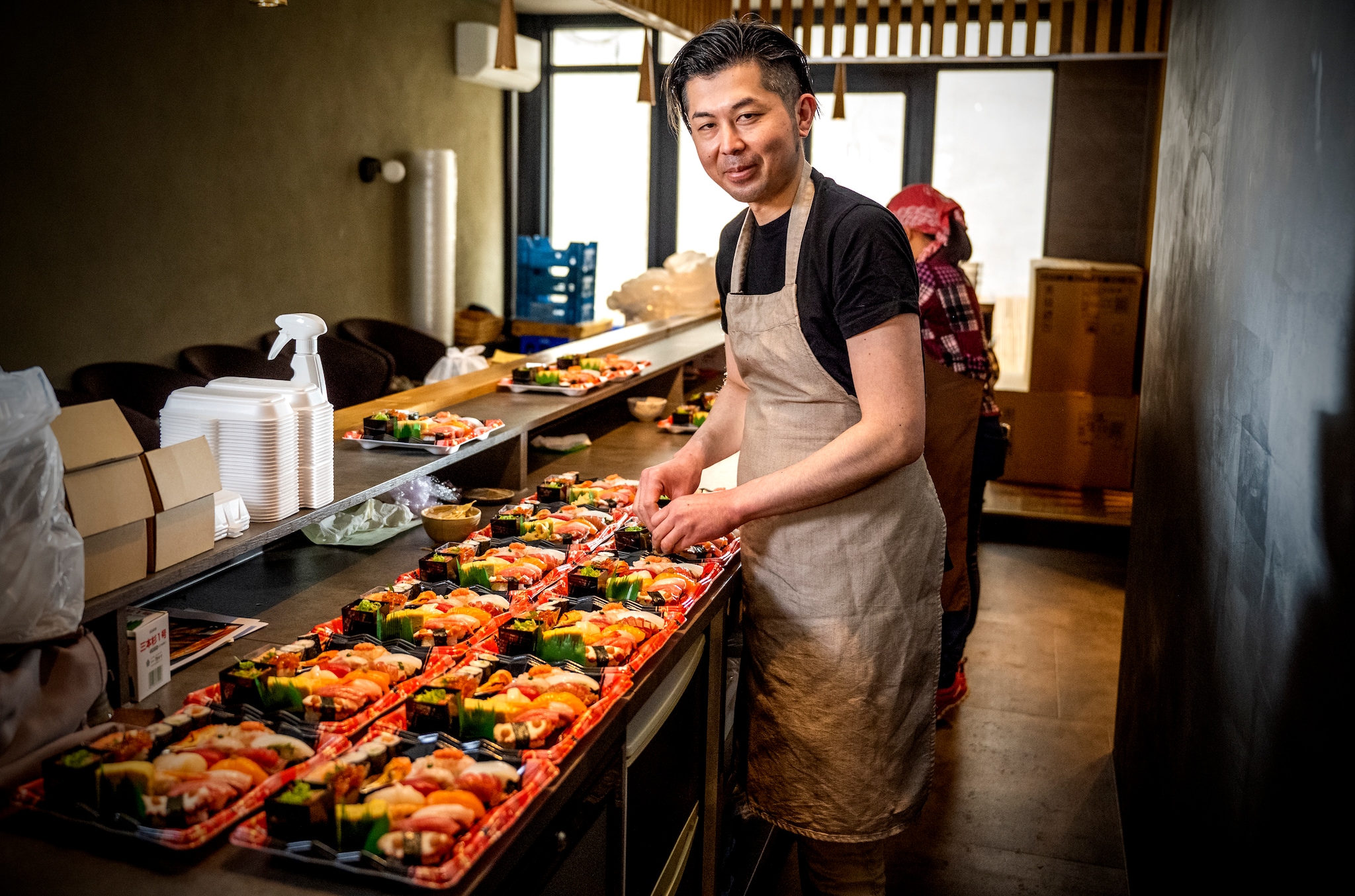 Chef Hiroaki Yamamoto van restaurant Yama, die vorig jaar een Michelinster kreeg, zet zijn zaak te koop: ,,Goed moment om mijn restaurant te sluiten.” Chef Hiroaki Yamamoto van restaurant Yama, die vorig jaar een Michelinster kreeg, zet zijn zaak te koop: ‘Goed moment om mijn restaurant te sluiten'. Foto: AD/Frank de Roo.
