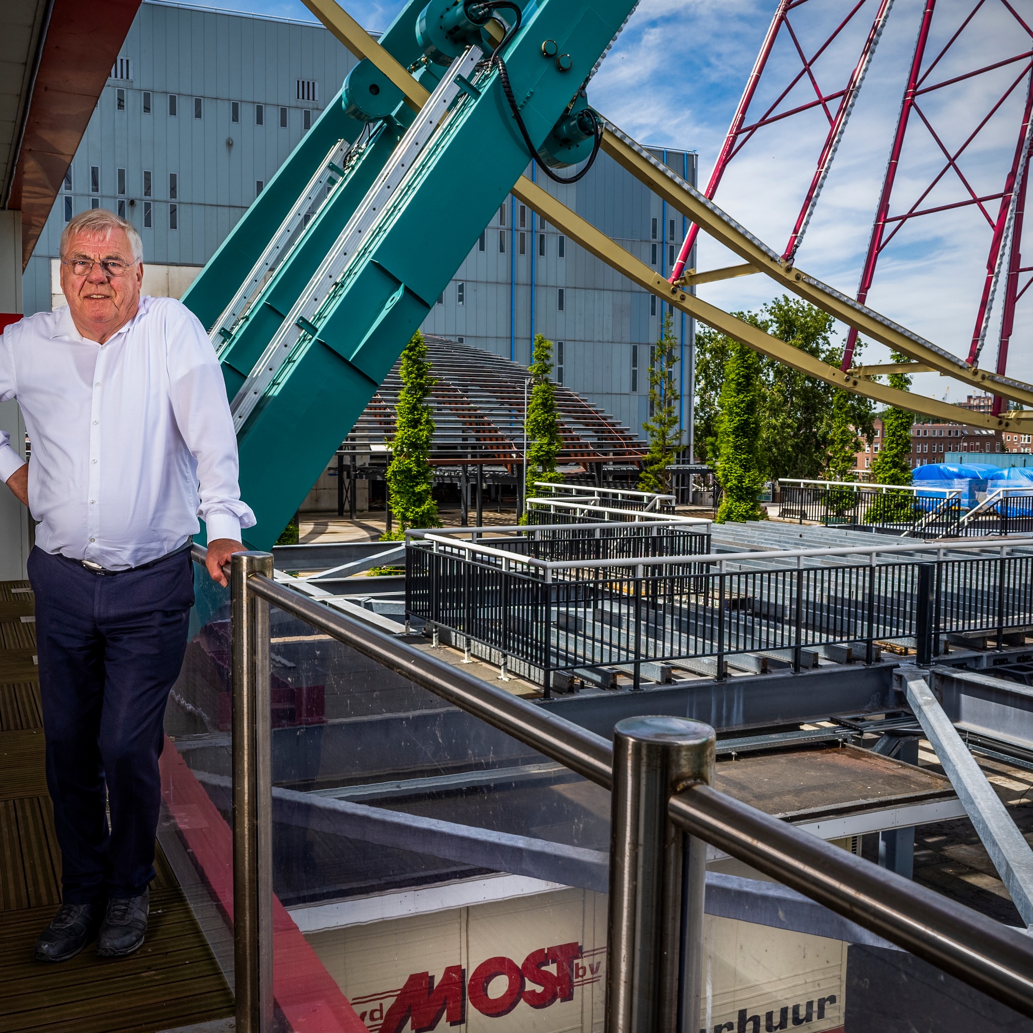 rotterdam is wel klaar met de beloftes van ondernemer hennie van der most