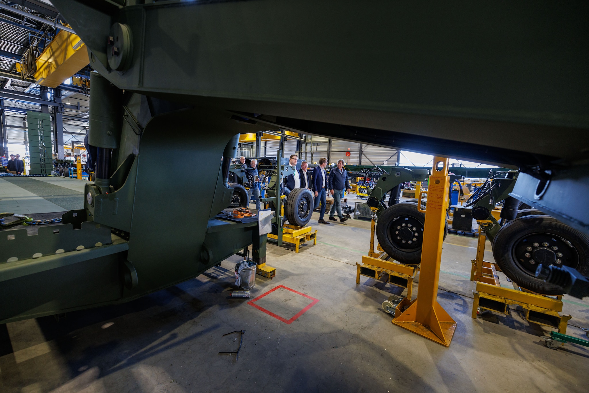 Broshuis maakt diepladers voor militaire voertuigen. Foto Freddy Schinkel