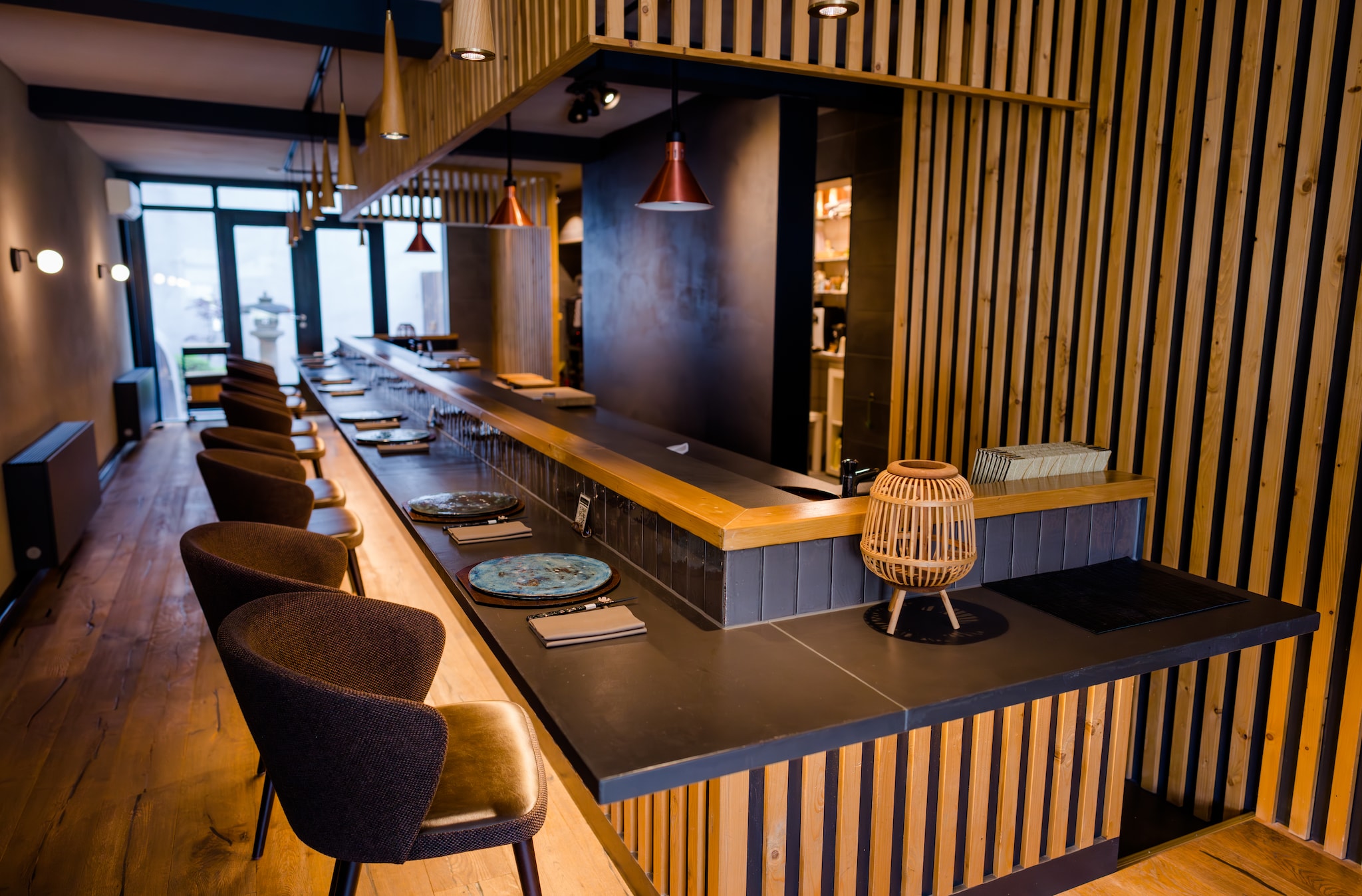 In het kleinste sterrenrestaurant van Nederland was ruimte voor acht gasten. In het kleinste sterrenrestaurant van Nederland was ruimte voor acht gasten. Foto: Marco De Swart