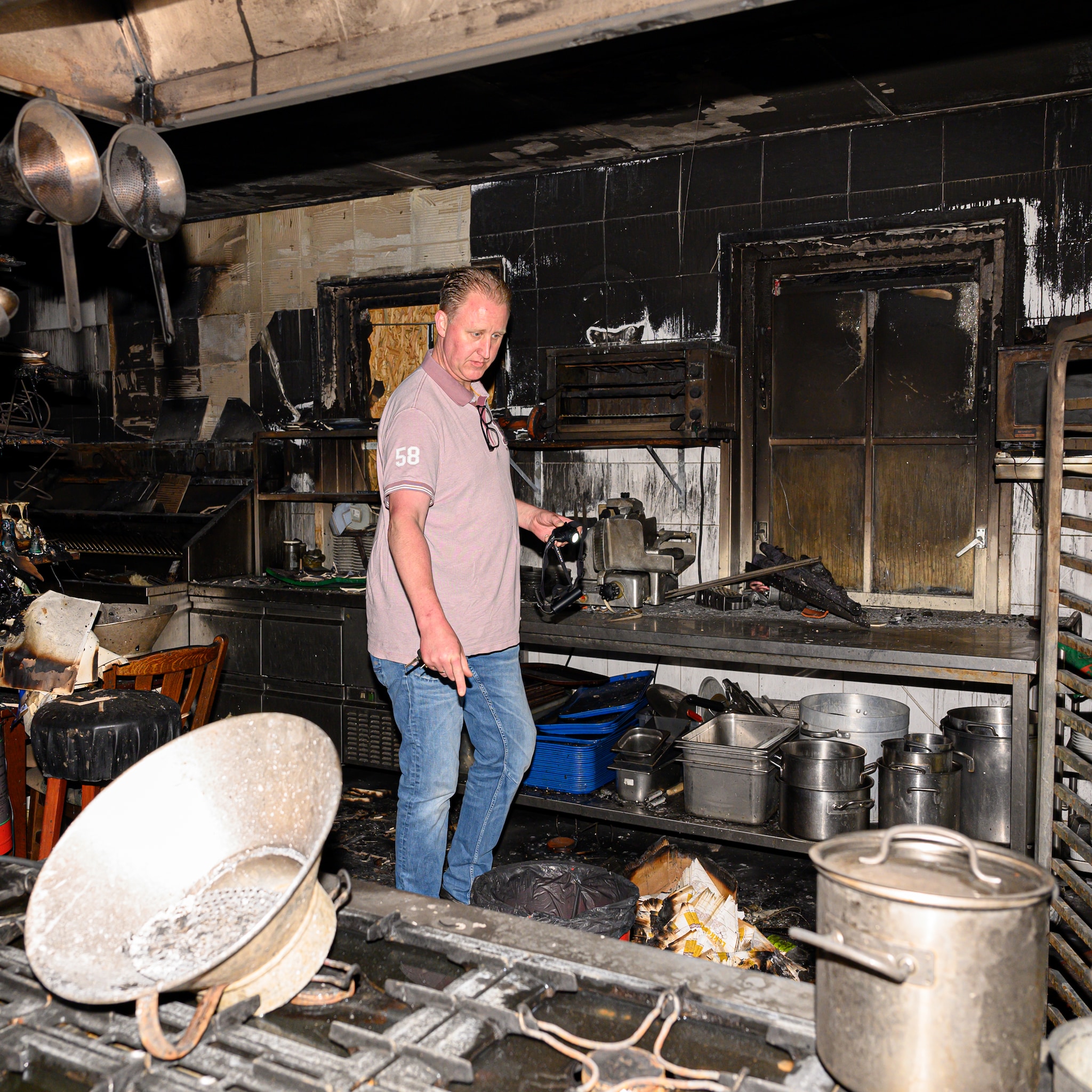 horecaondernemer arjan stopt na brand en crowdfundingsactie toch met zijn brasserie