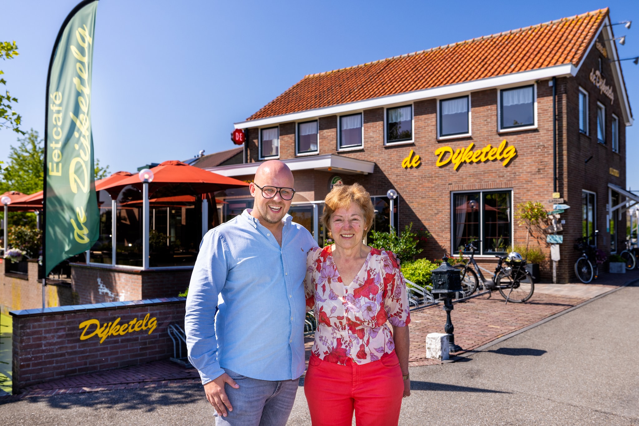 De Dijketelg in Papekop met links Don Janmaat en rechts Riet Rietveld-van Dijk. De Dijketelg in Papekop met links Don Janmaat en rechts Riet Rietveld-van Dijk. Foto: Don Janmaat
