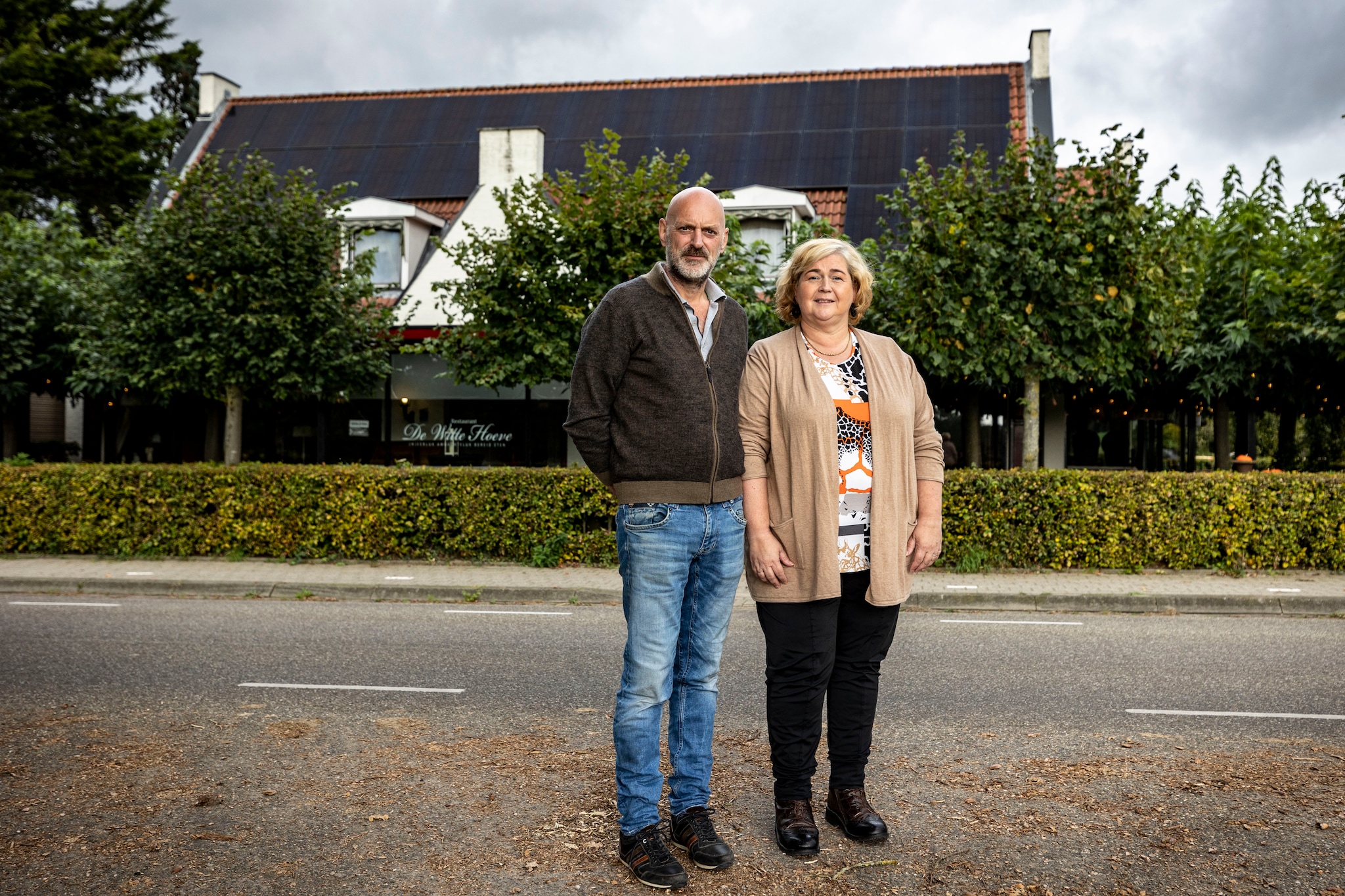 Henk en Christel Demmer voor De Witte Hoeve in Nutter, waar ze luxe B&amp;B-kamers maken. Robin Hilberink