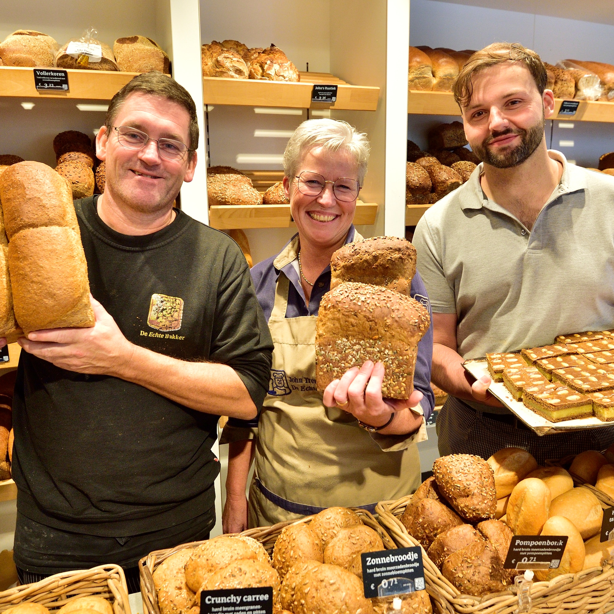 de een na de andere winkel verdwijnt maar bakkers john en paola vonden wel een opvolger