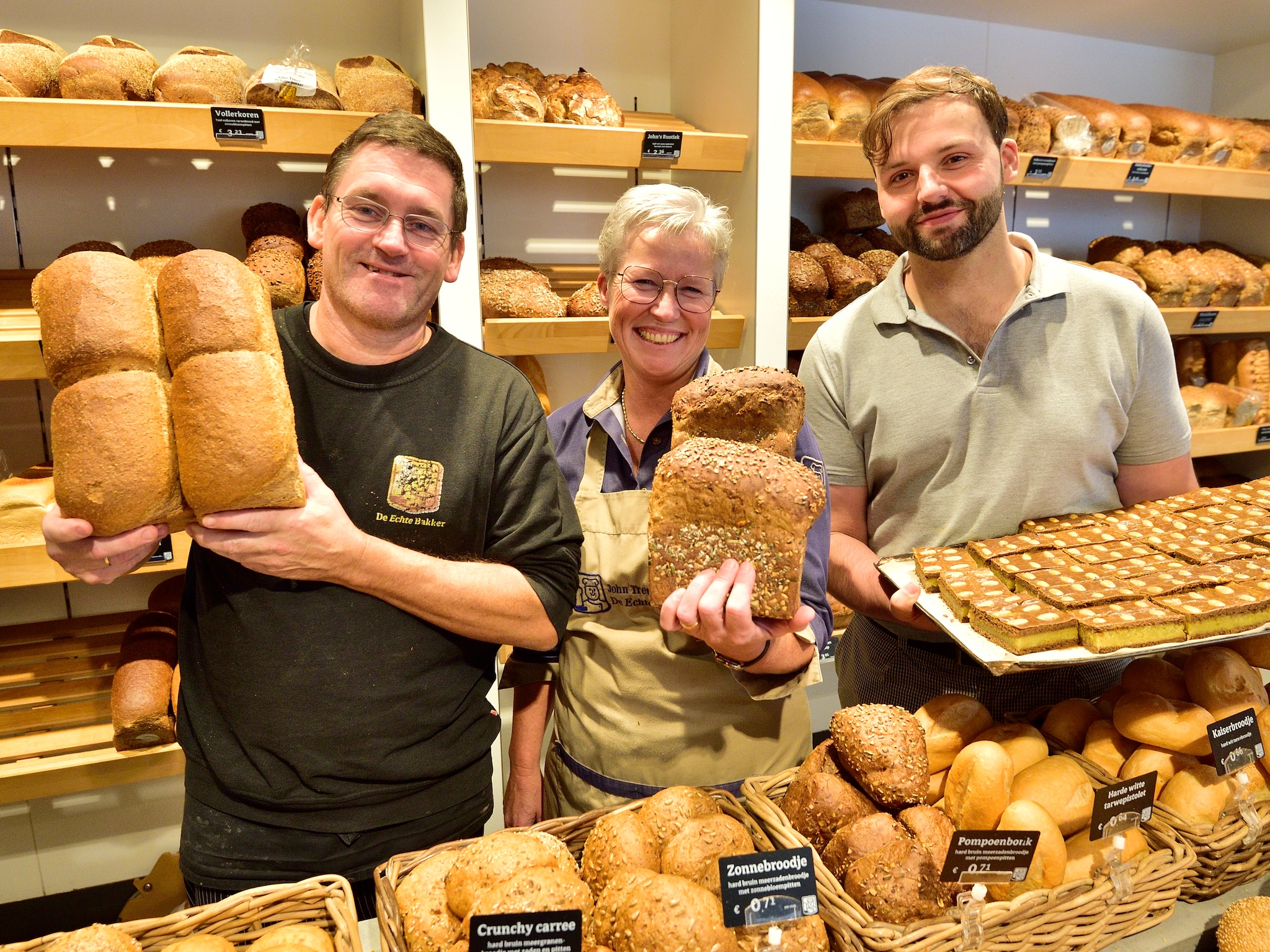 Bakkersechtpaar John en Paola Treur met hun opvolger Daniël van Loon. Pim Mul