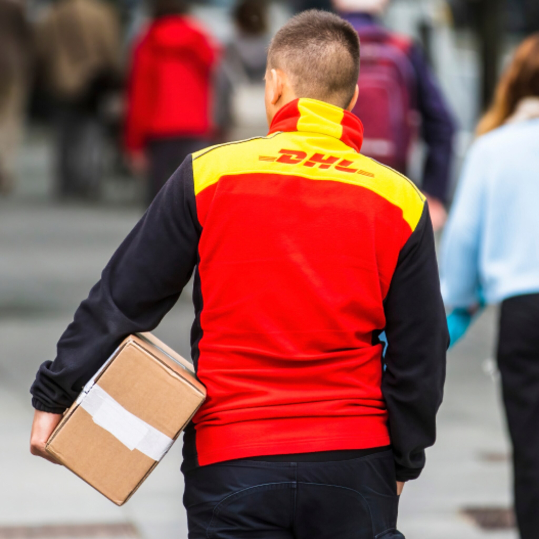 hoe pakketbezorger dhl inspeelt op forse groei veranderend consumentengedrag en verduurzaming