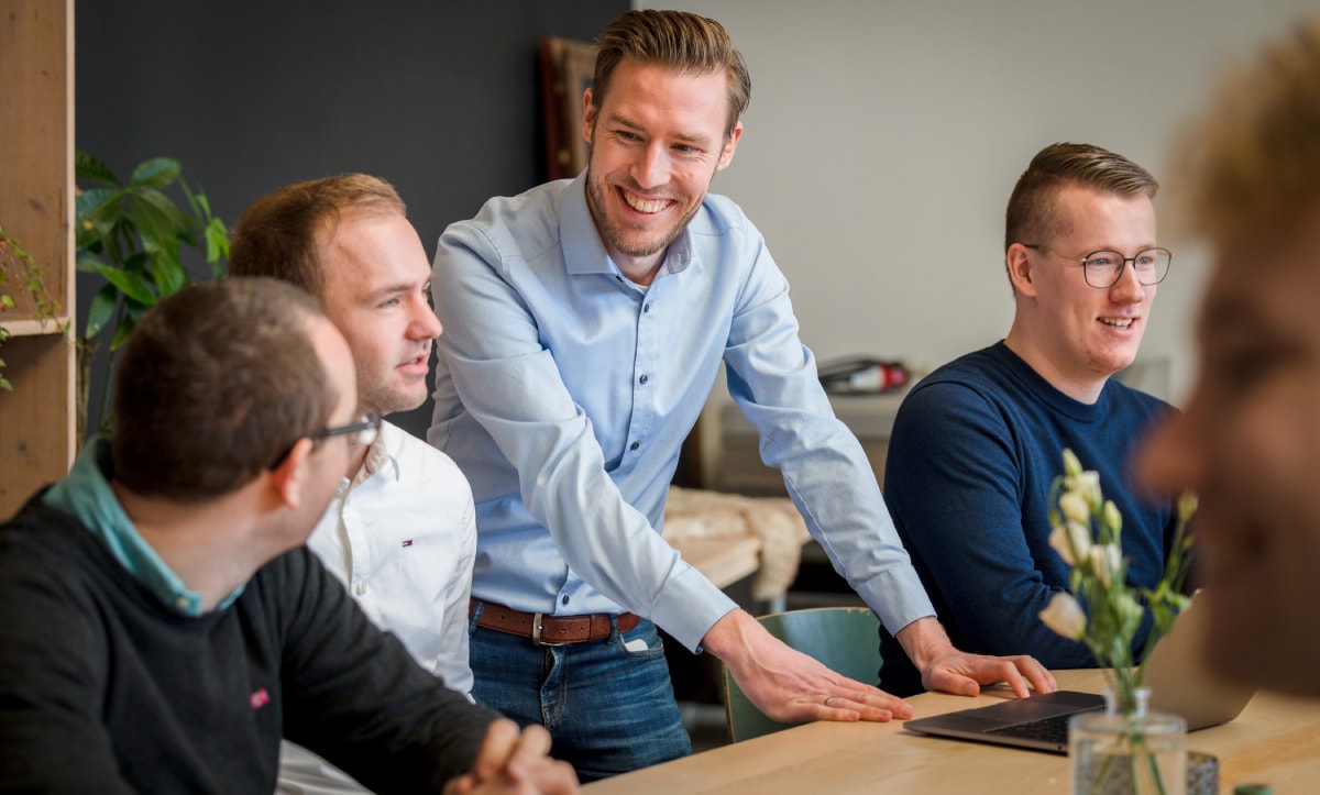 Robert Hoekstra (midden) Teamleader