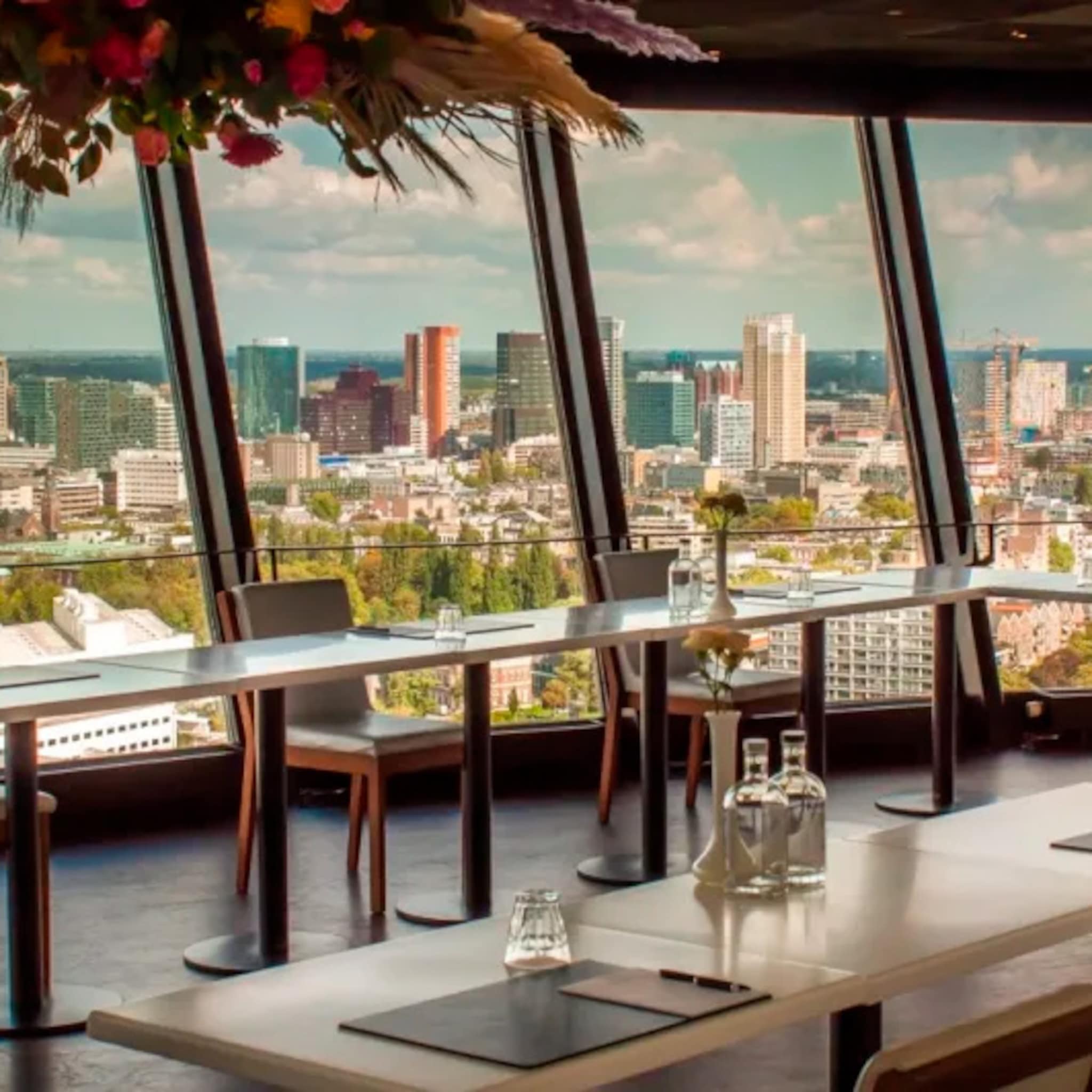 vergaderen in de euromast een icoon in rotterdam