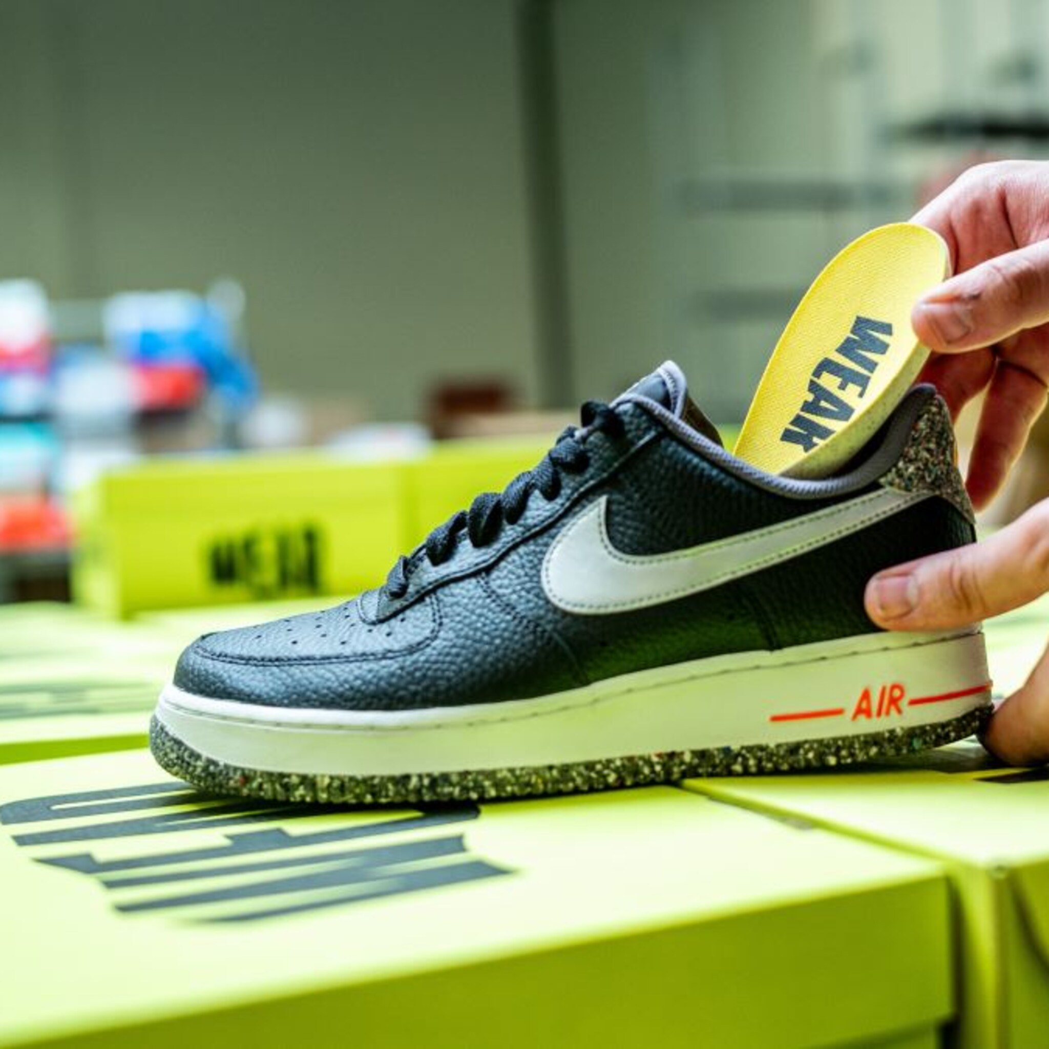 platform sellpy en startup wear slaan handen ineen lancering refurbished schoenencollectie