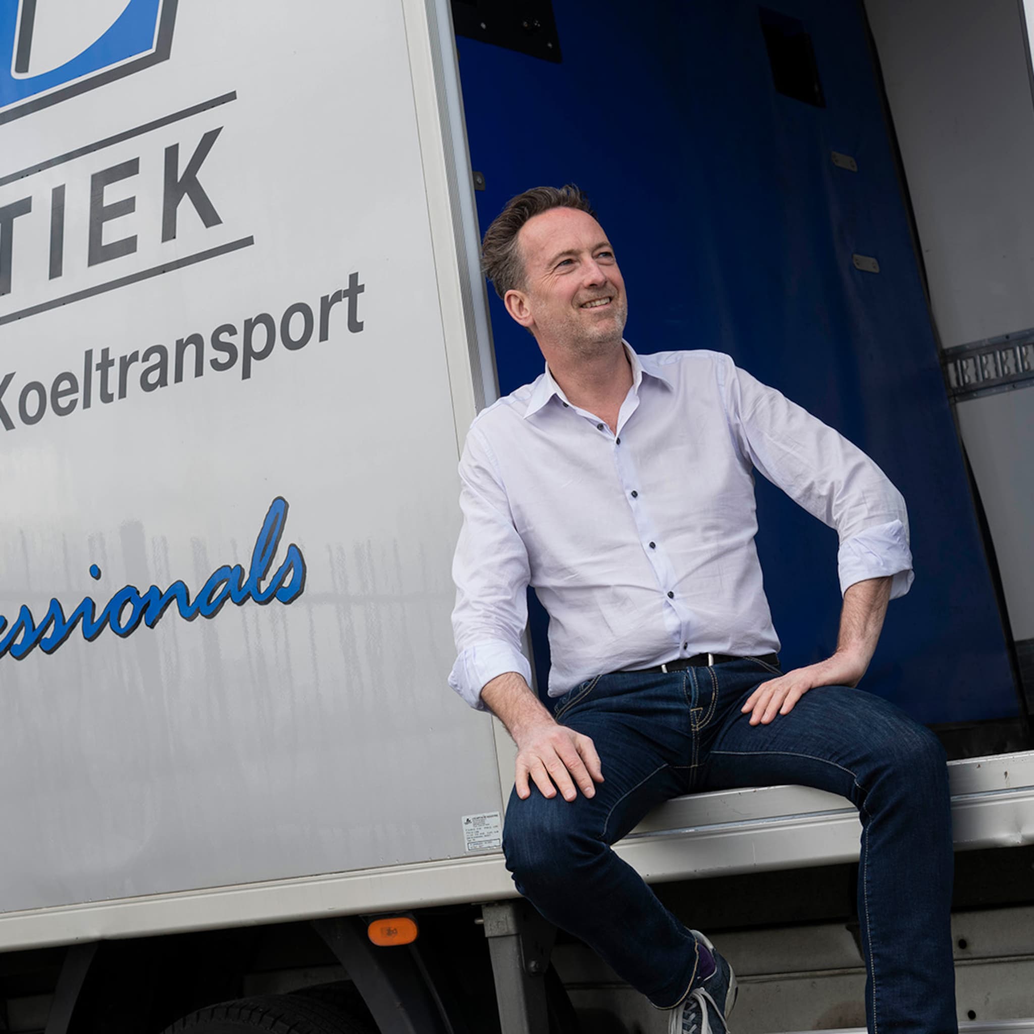 nieuwe bestelbussen gewoon op diesel wachtrijen voor elektrische trucks veel te lang