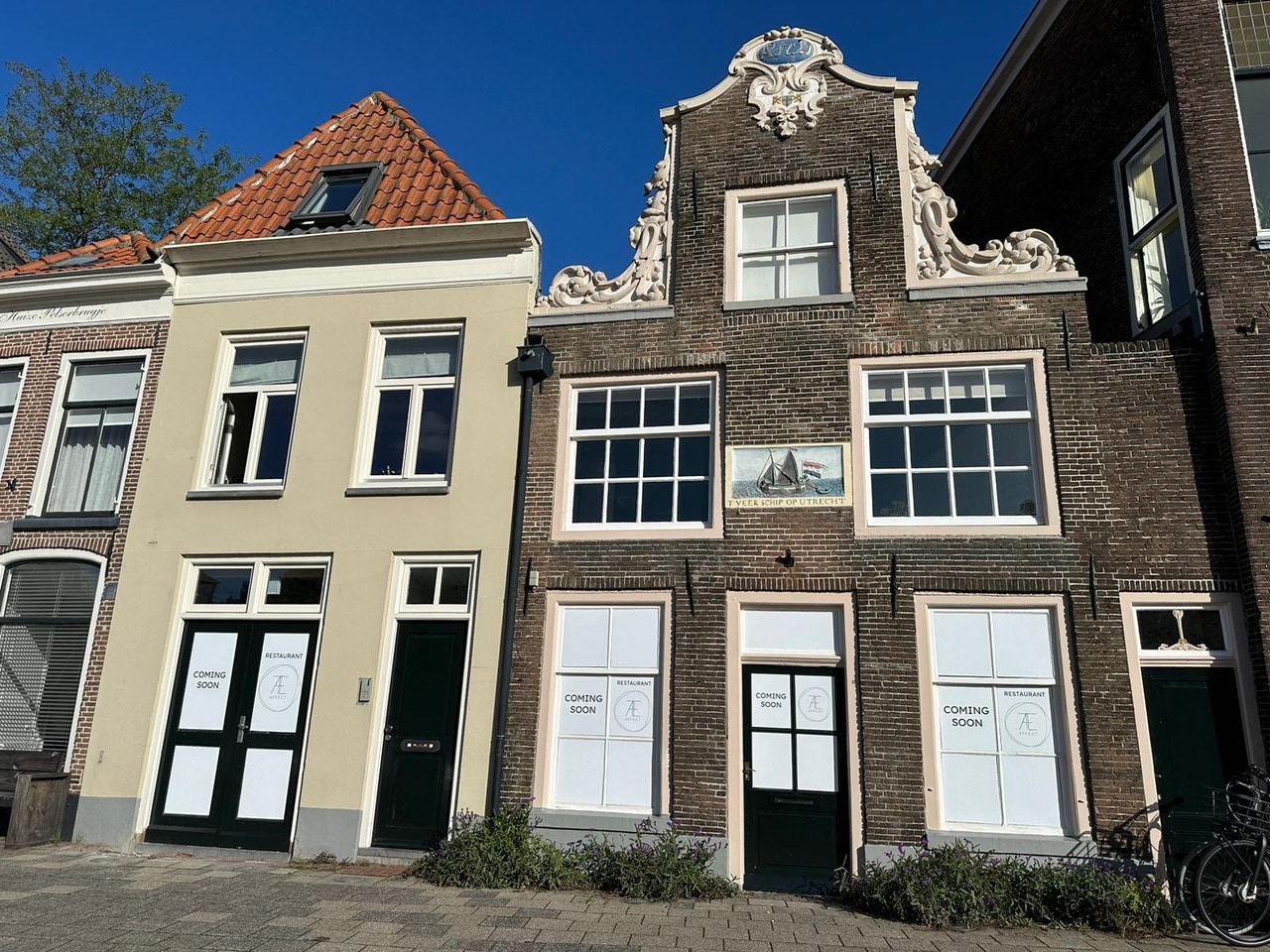 De voorzijde van het pand aan de Thorbeckegracht waarin restaurant Affect gevestigd is. Restaurant Affect