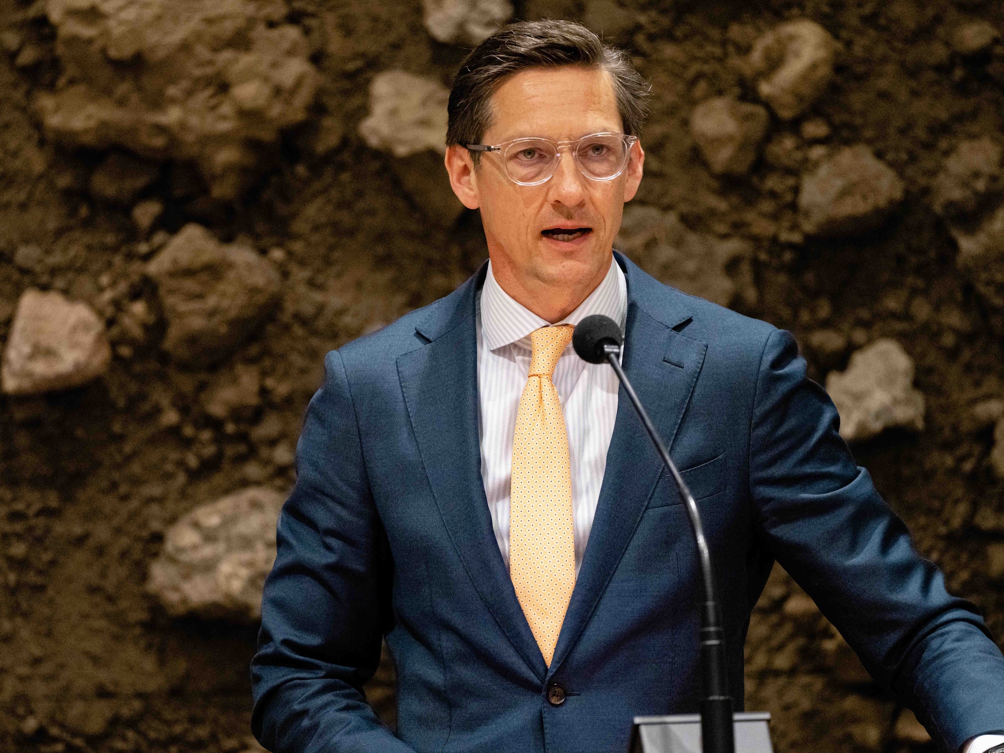 geen verhoging minimumloon voor minimaal 4 jaar wil joost eerdmans ja21