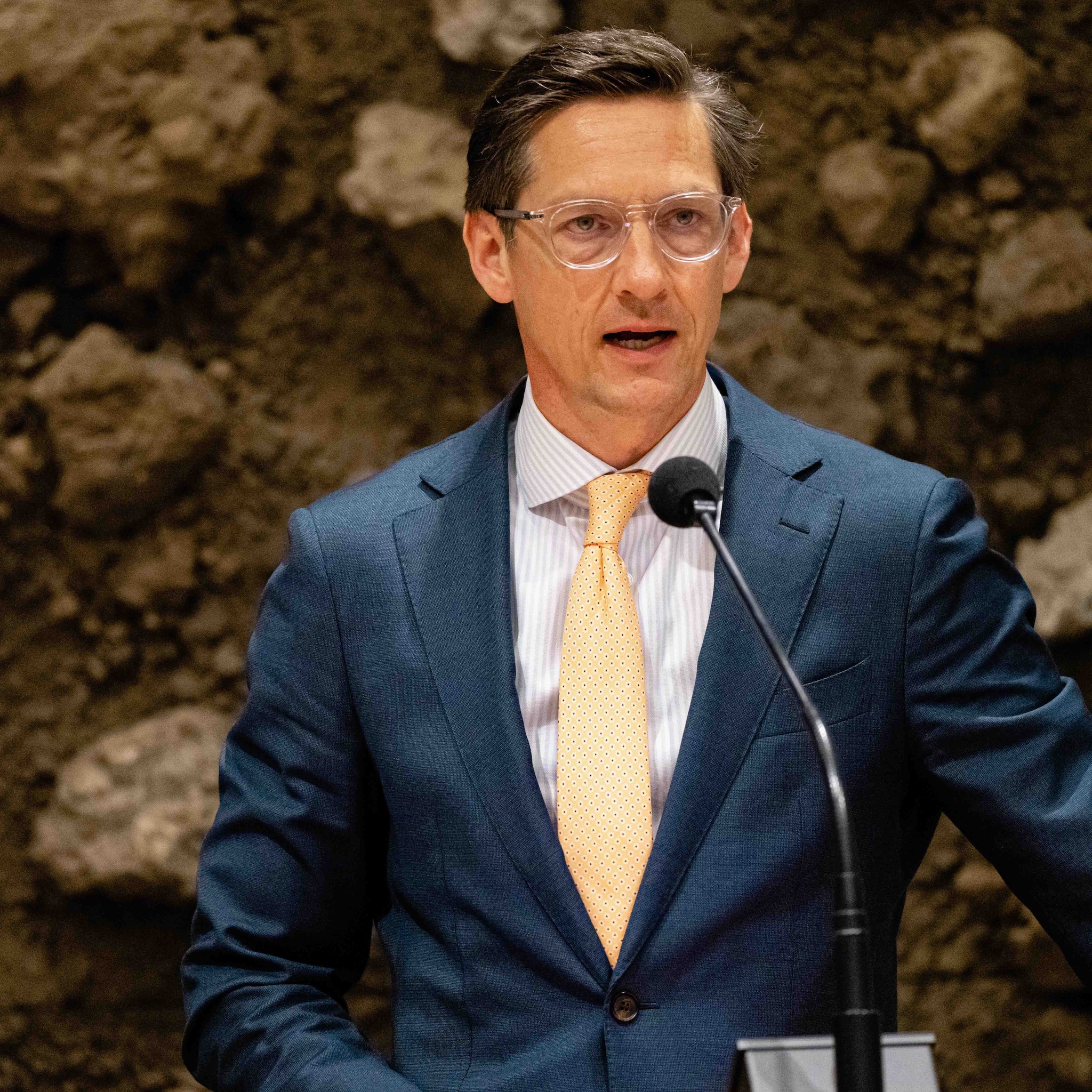 geen verhoging minimumloon voor minimaal 4 jaar wil joost eerdmans ja21