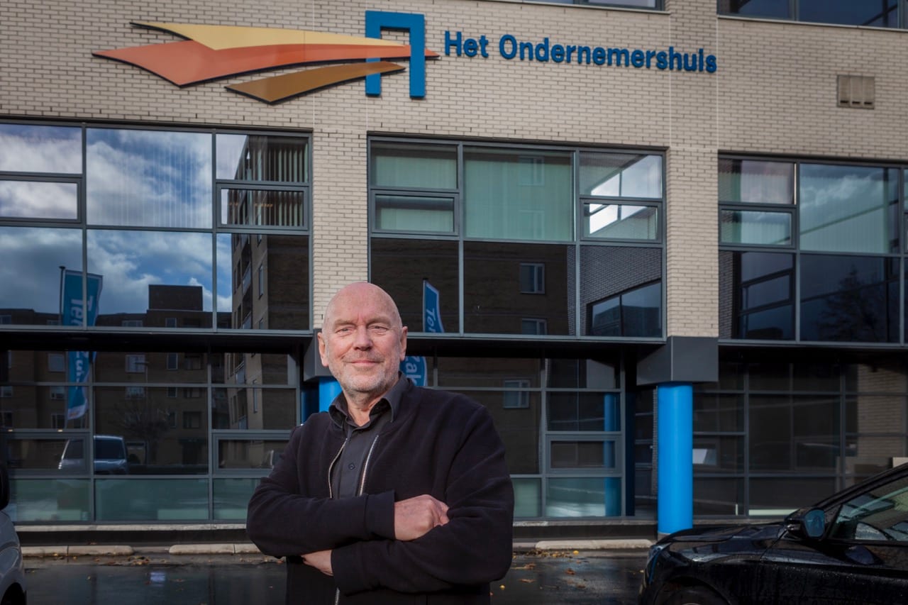 ,,Bij branding draait het om je merk zo in de markt te zetten dat je altijd net dat streepje voor hebt op de concurrentie. Zeker op het gebied van je dienst of product in de markt zetten is stilstand achteruitgang.” Machtelt Mostert