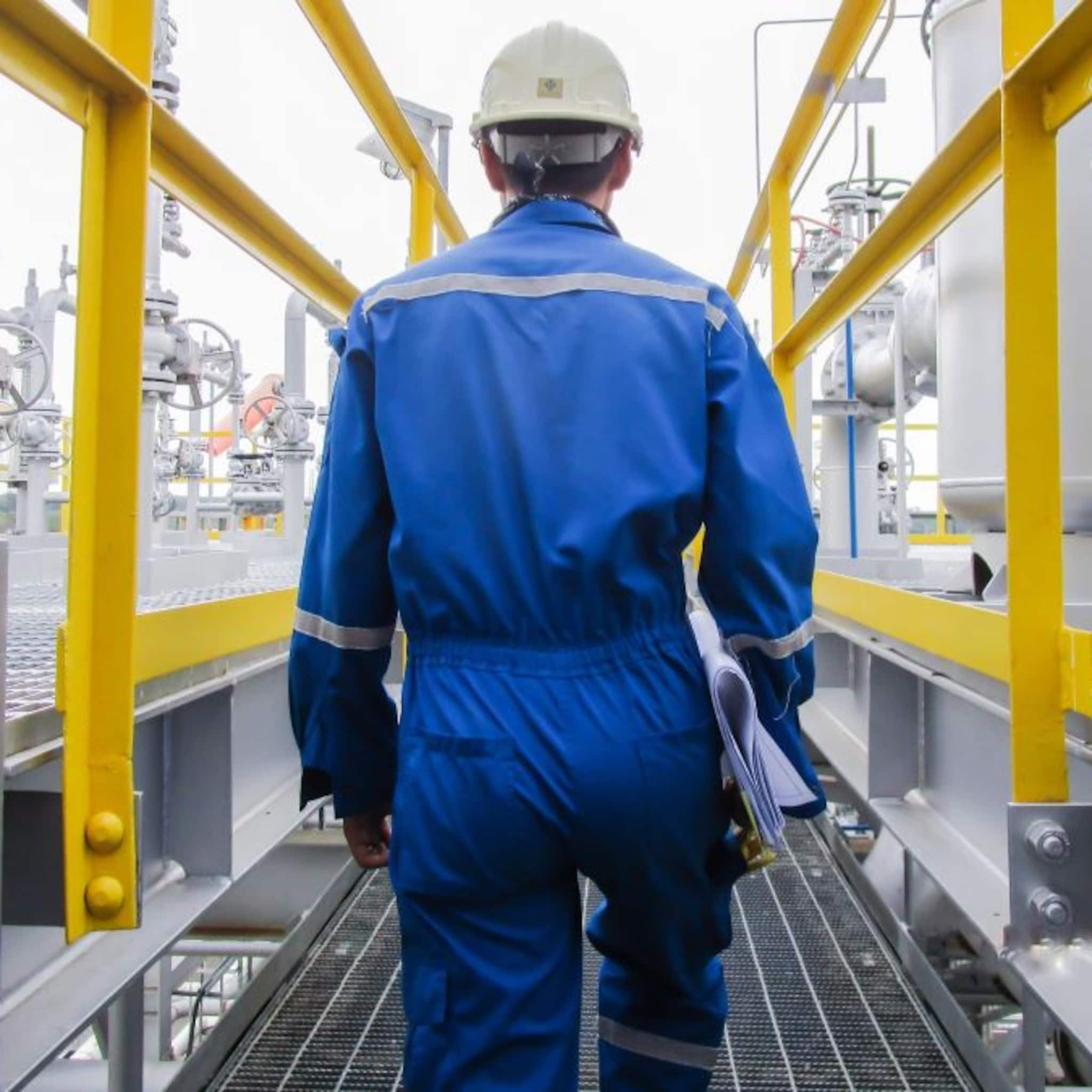 bedrijvigheid nederlandse industrie blijft krimpen