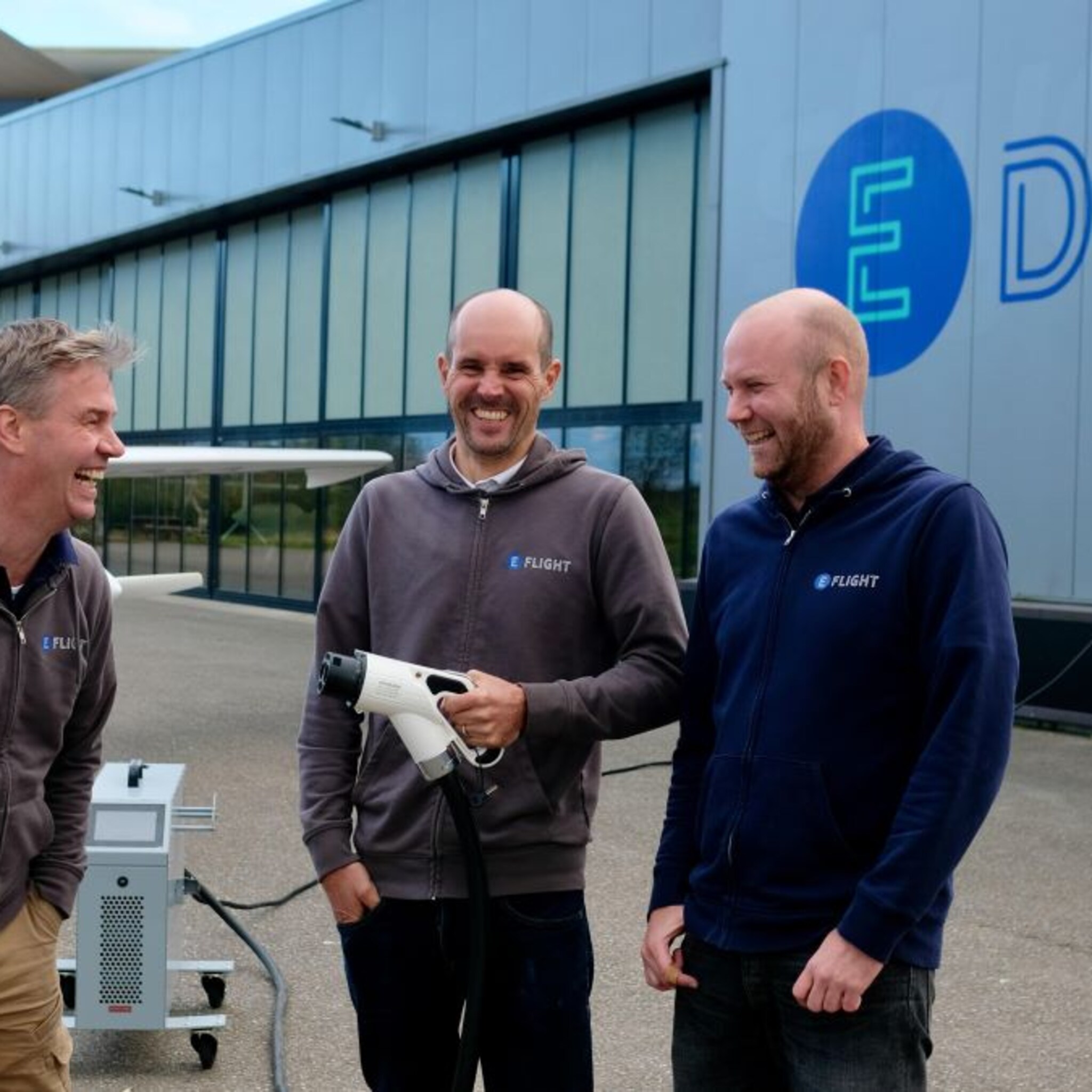 crowdfunding eerste elektrische vliegschool binnen week drie ton opgehaald