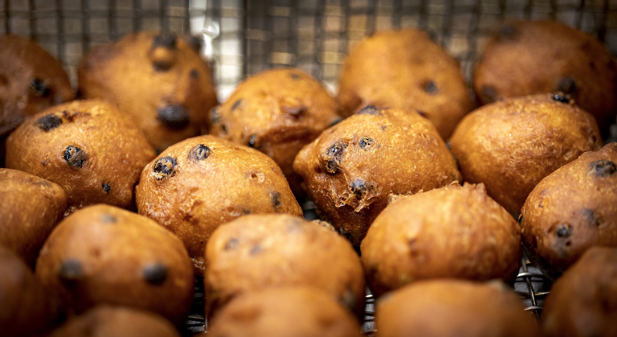 Met een list wil Max zijn oliebollen toch verkopen ANP