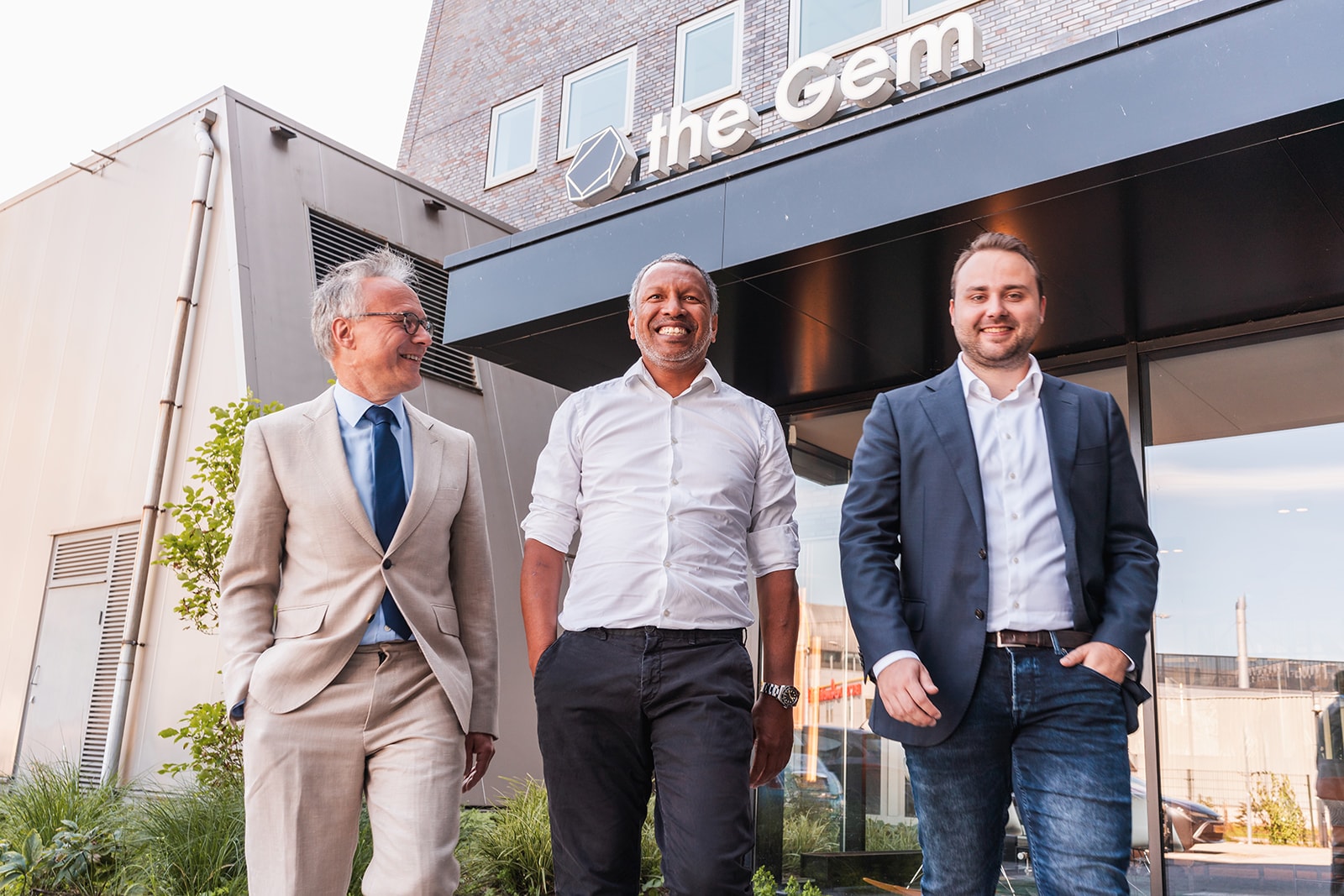 Eenvoudig en veilig investeren in zakelijke hypotheken bij Pearl Capital. YVE
