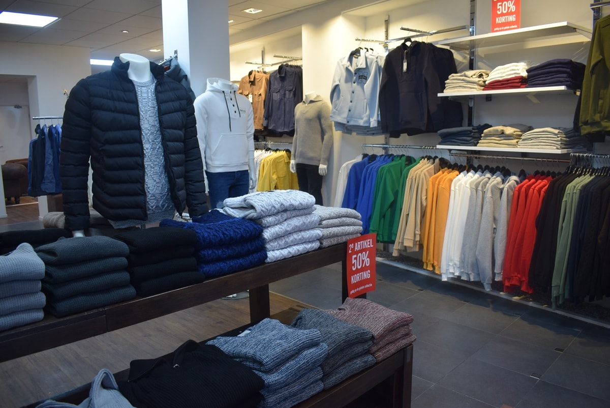 Townsman Menswear aan de Heuvelstraat tijdens Black Friday. Foto :indebuurt Tilburg