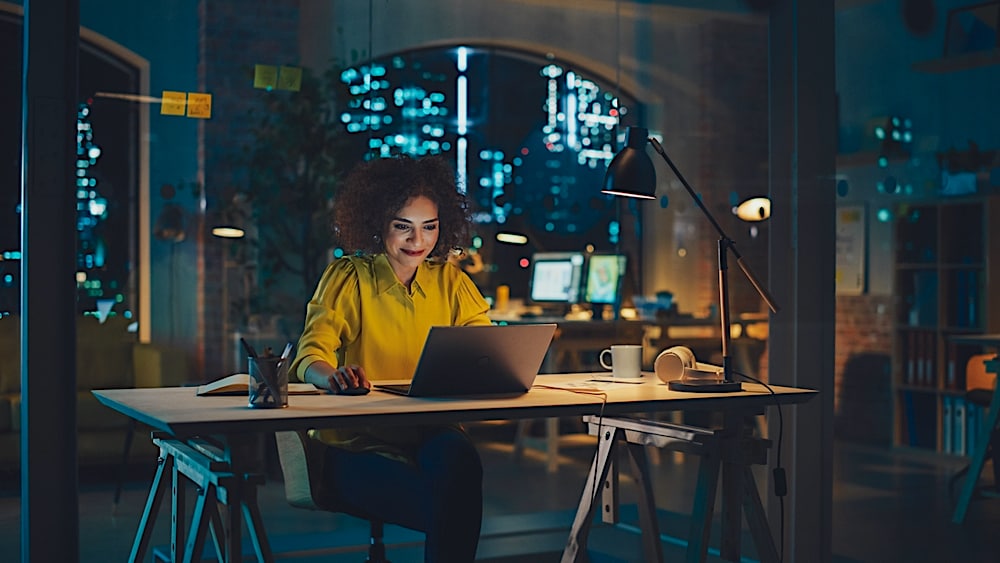 De Code-V is een overeenkomst tussen banken, non-bancaire aanbieders (crowdfunding en mkb fondsen en investeringsfondsen) die samen meer geld beschikbaar gaan stellen aan vrouwelijke ondernemers. Shutterstock