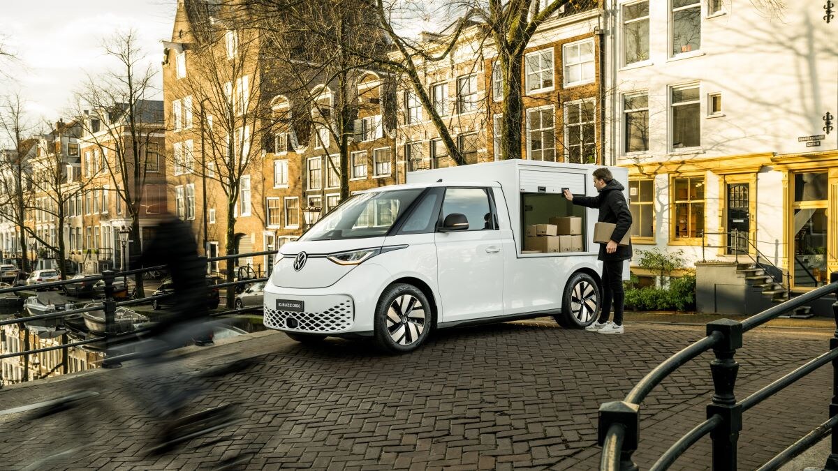 Volkswagen heeft op dit moment al heel wat elektrische transportoplossingen in huis. Zoals bijvoorbeeld  een ID. Buzz Cargo. Volkswagen Bedrijfswagens