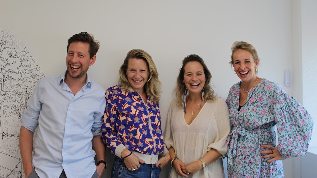 Vlnr: Joris van der Steuijt, Mariolein van der Plas, Els Hoebee en Anne Spapens. Young Colfield