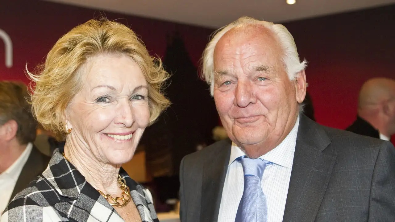 Arie van der Valk (rechts). ANP