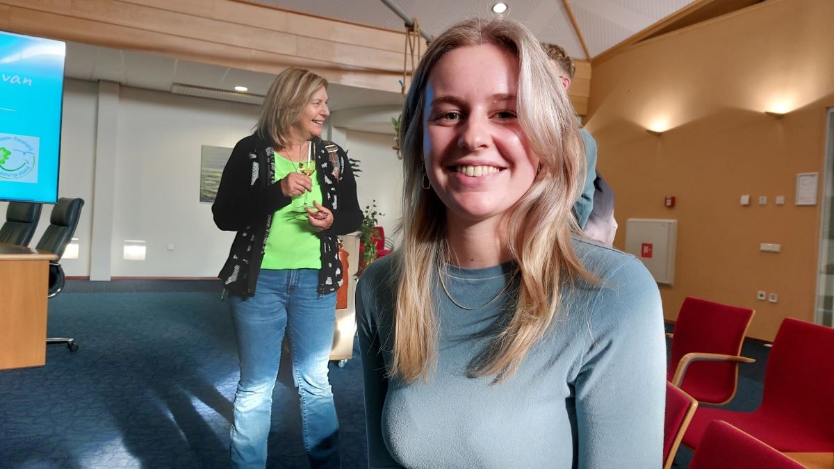 Julia Boot uit Zierikzee maakt zich in de ‘Hospitality Hub Schouwen-Duiveland’ sterk voor de positie van collega's in de de horeca- en toerismebranche. Foto: Valeska Nastaly