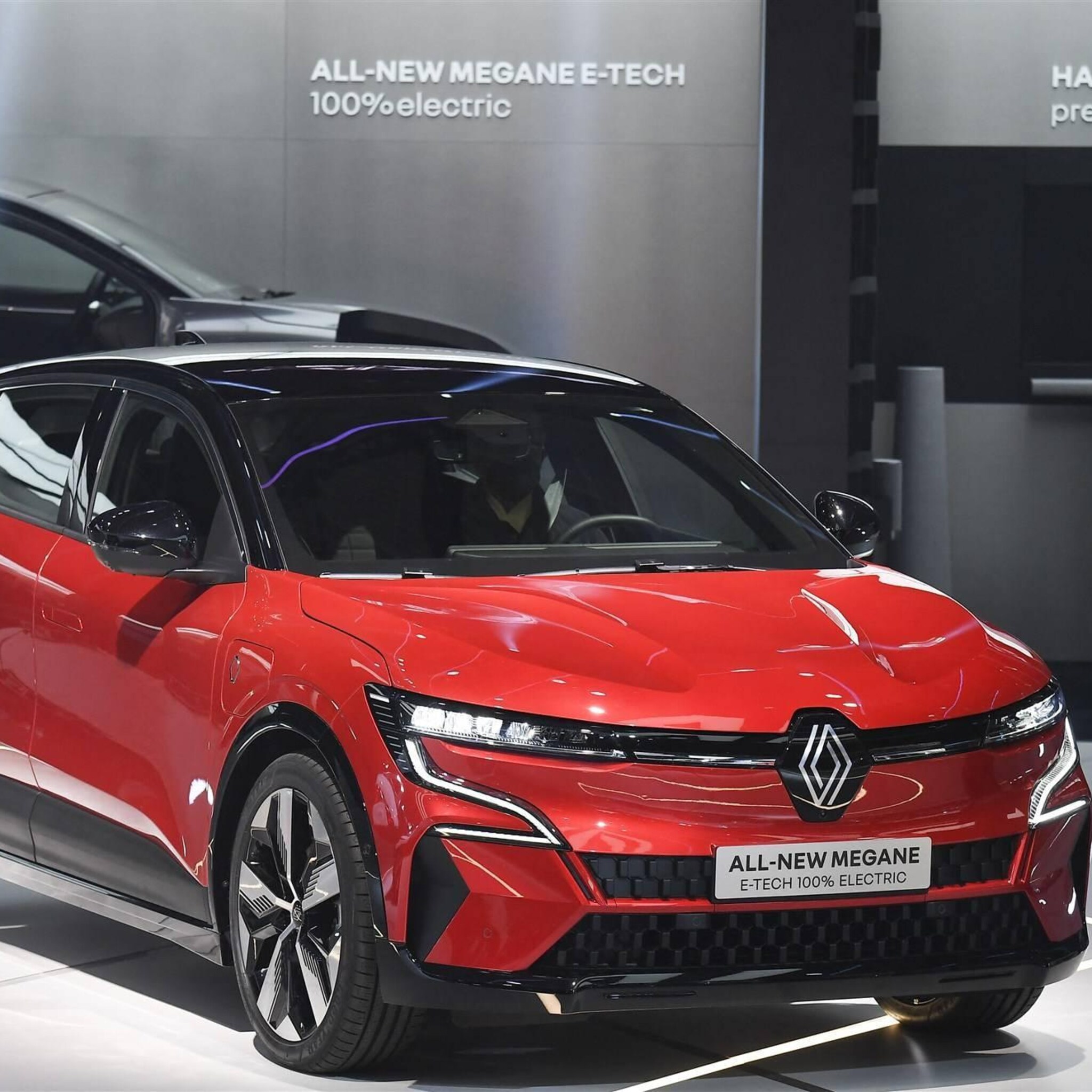 inzet renault op elektrische voertuigen werpt vruchten af