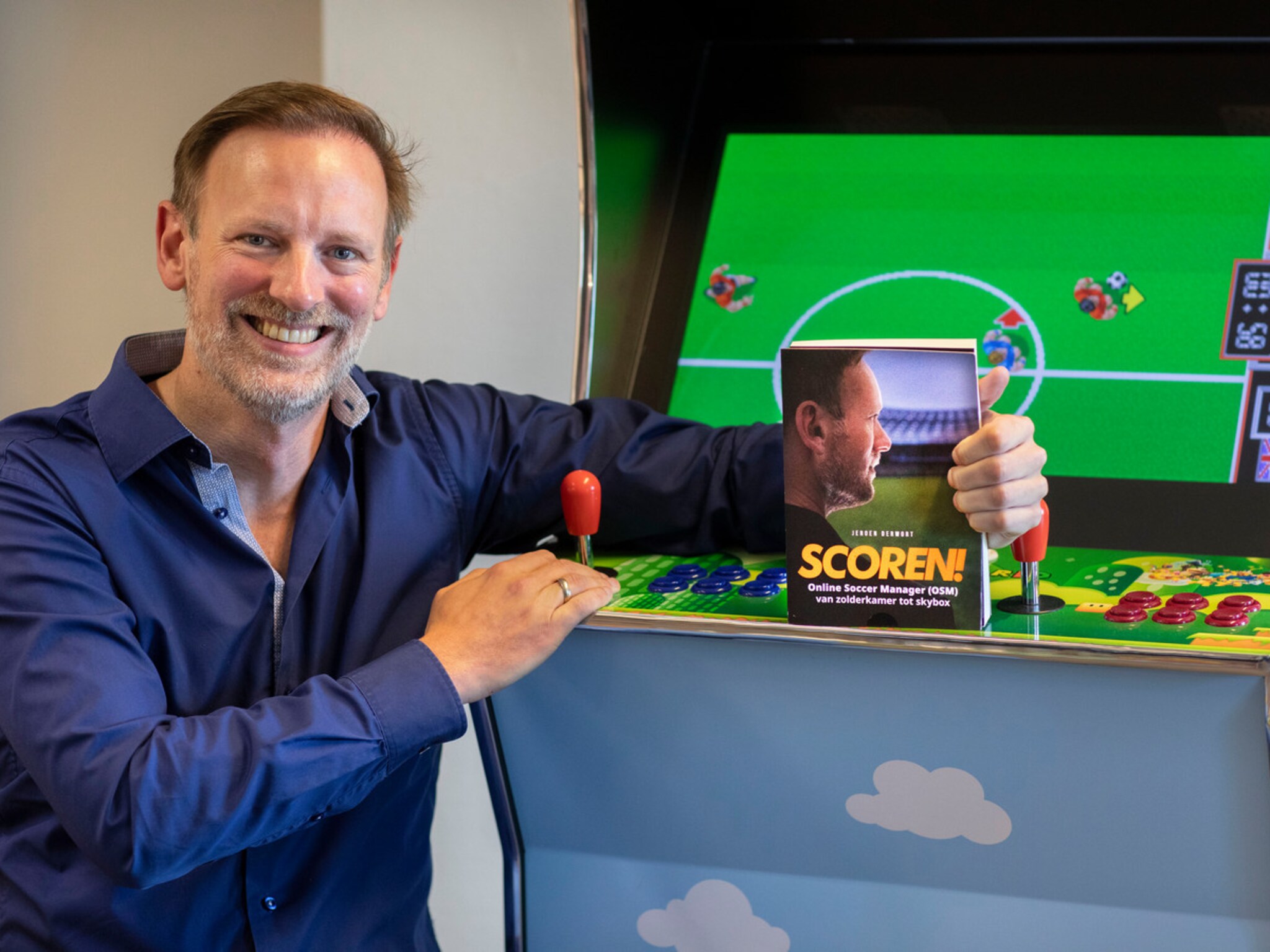 jeroen derwort verkocht online soccer manager met wat hij verdiende kan ajax een goede spits kopen