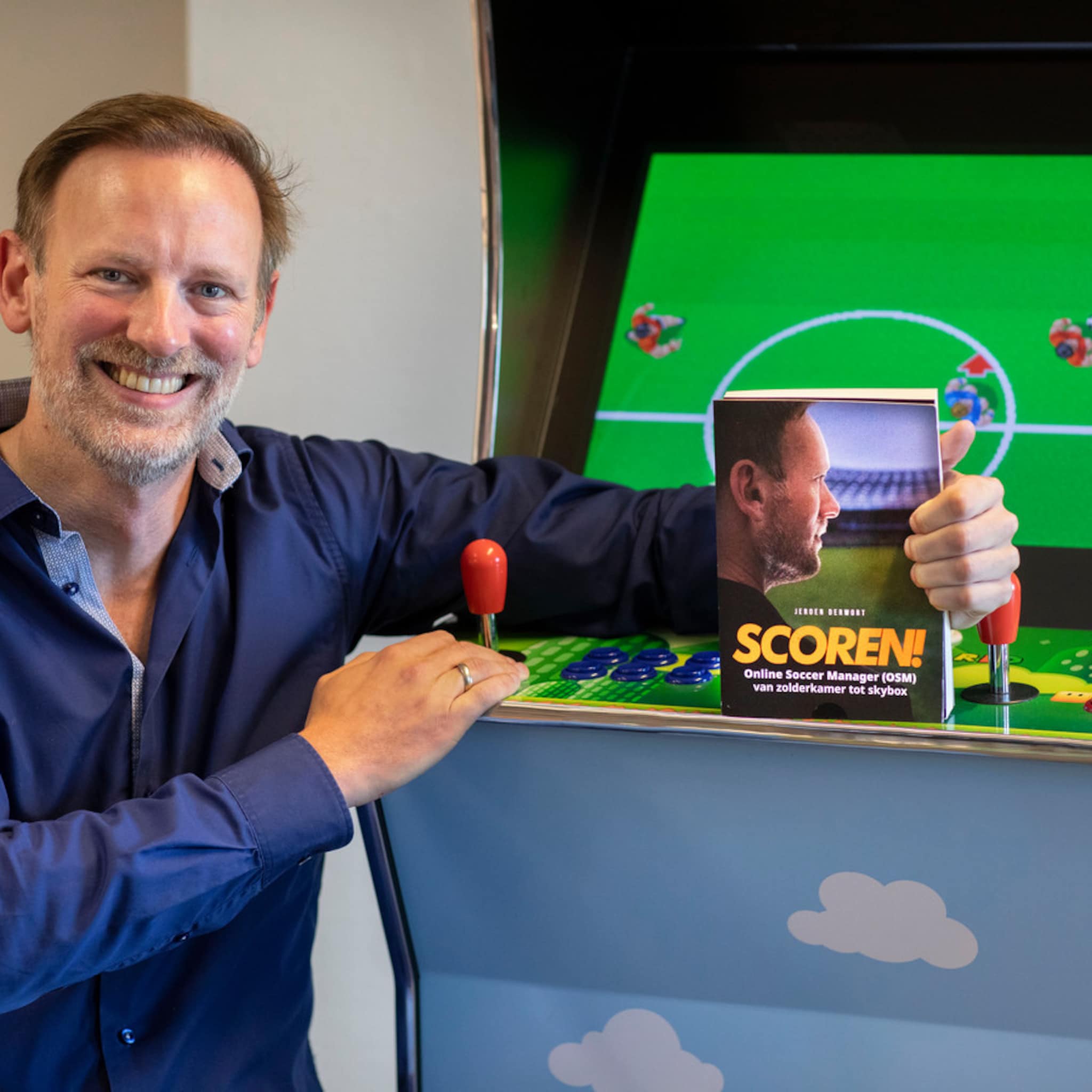 jeroen derwort verkocht online soccer manager met wat hij verdiende kan ajax een goede spits kopen