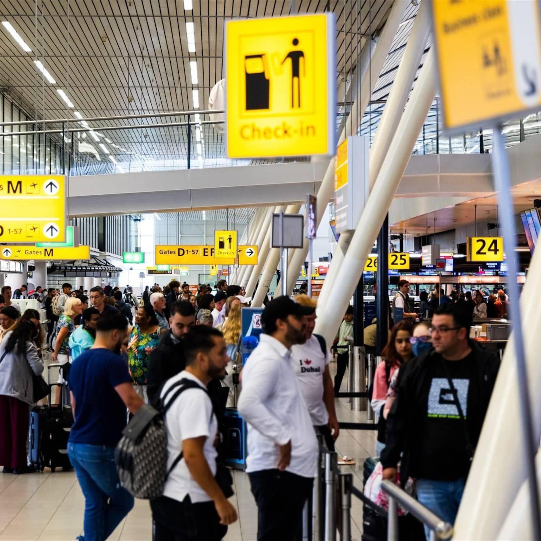 bijna 5 8 miljoen passagiers op schiphol in september