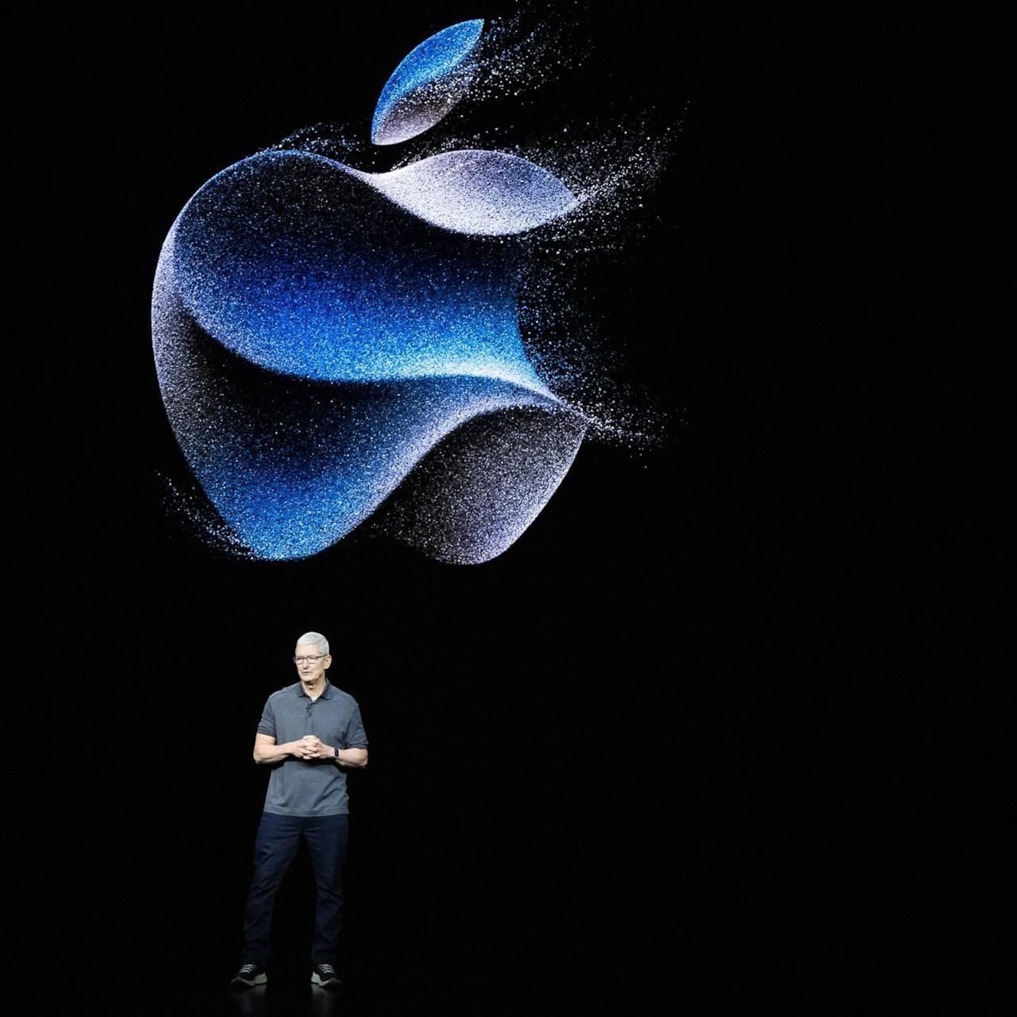 apple topman tim cook brengt verrassingsbezoek aan china