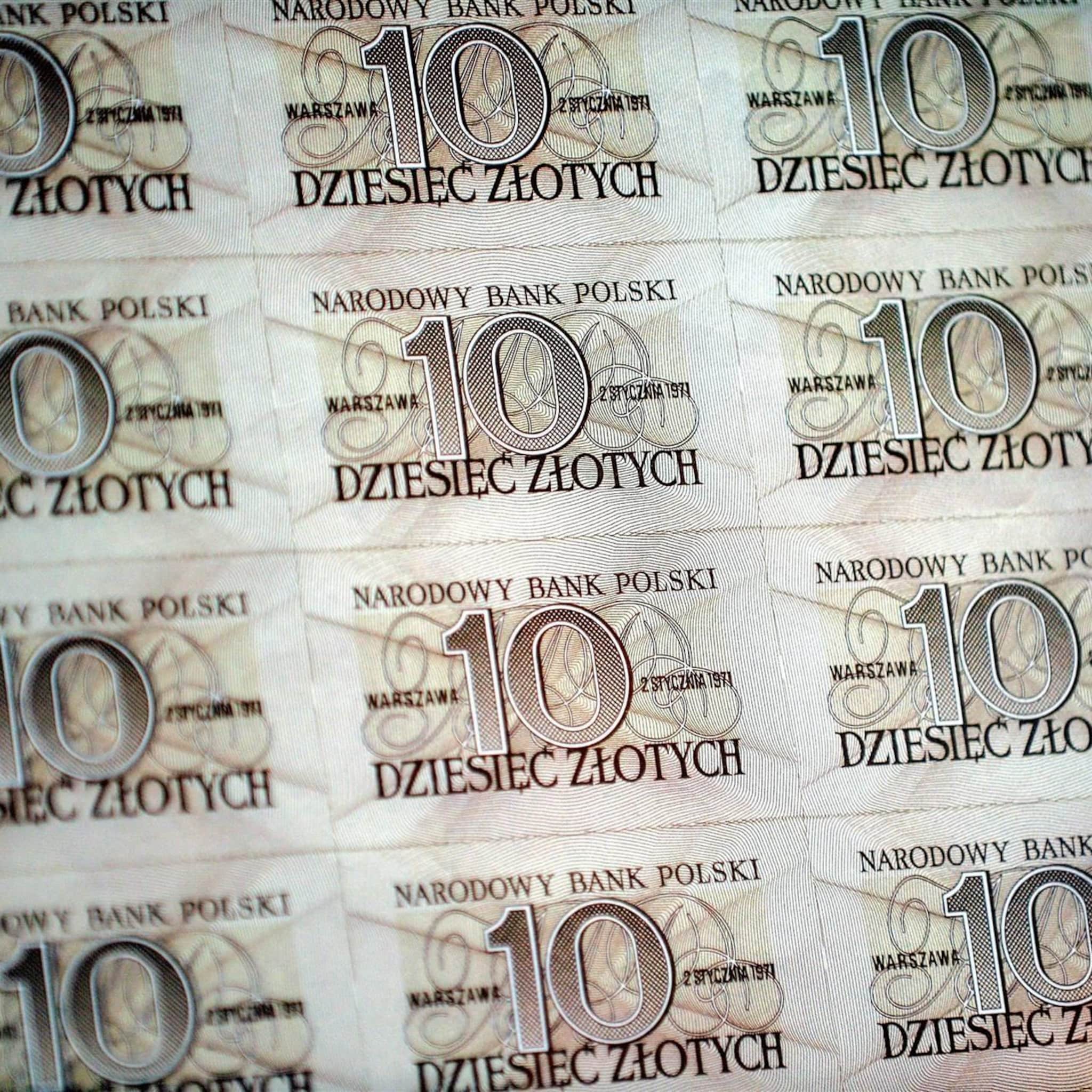 poolse zloty stijgt na voorspelde winst pro europese partijen