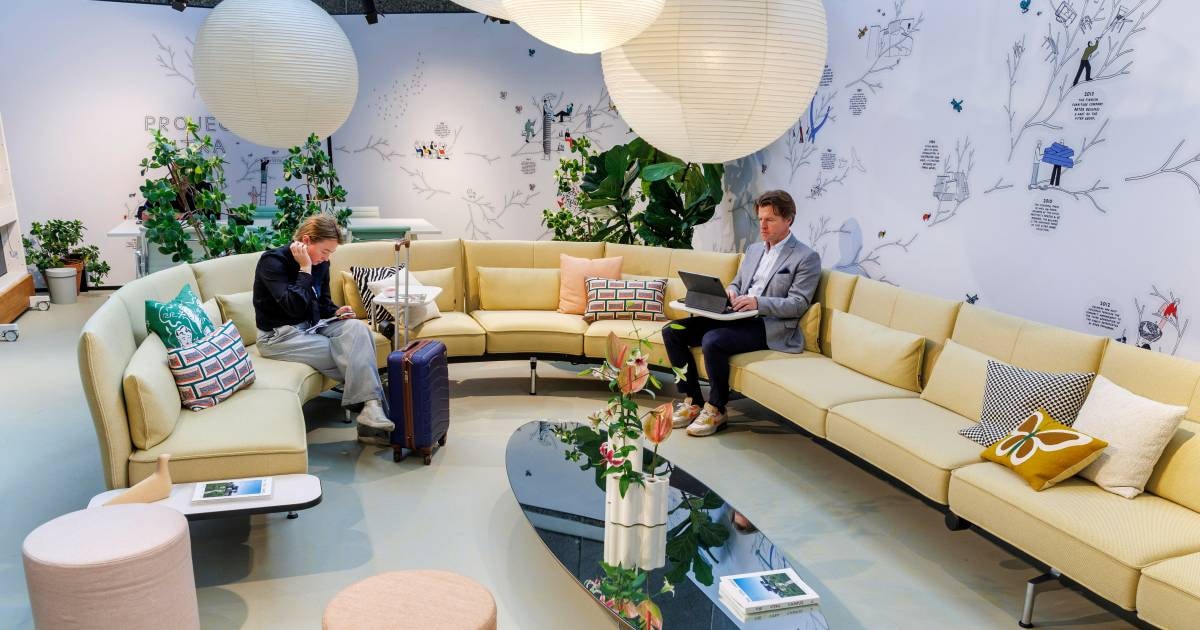 Verbeterde werkplekken moeten mensen verleiden naar kantoor te komen. Foto: Marco Okhuizen