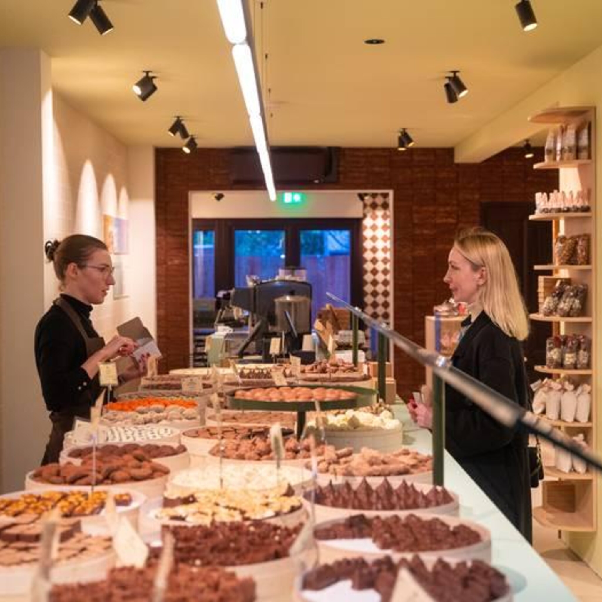 de bonte koe ontwikkelt met the oh collective lustopwekkende bonbon