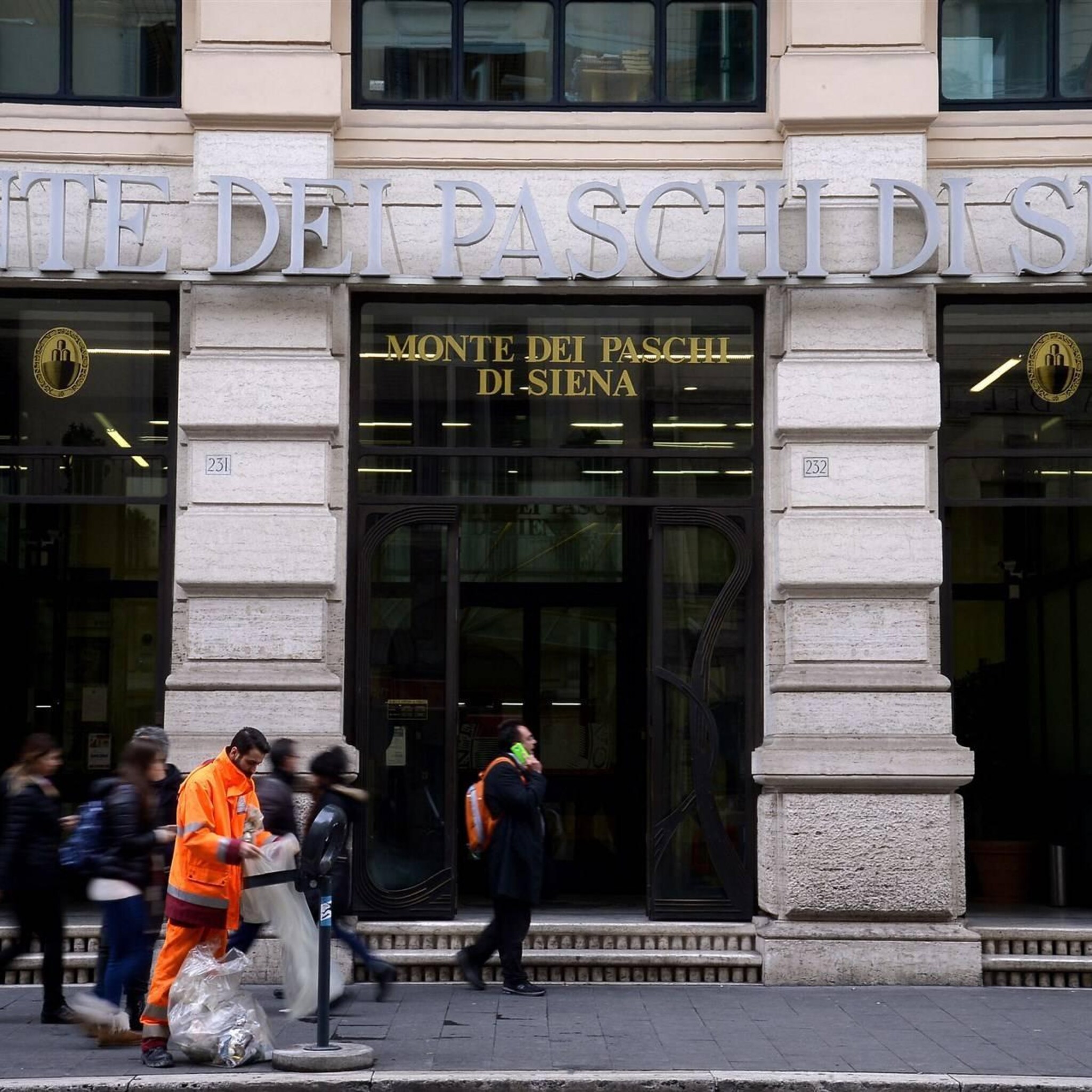 italie zet stap om belang in oudste bank ter wereld te verkopen