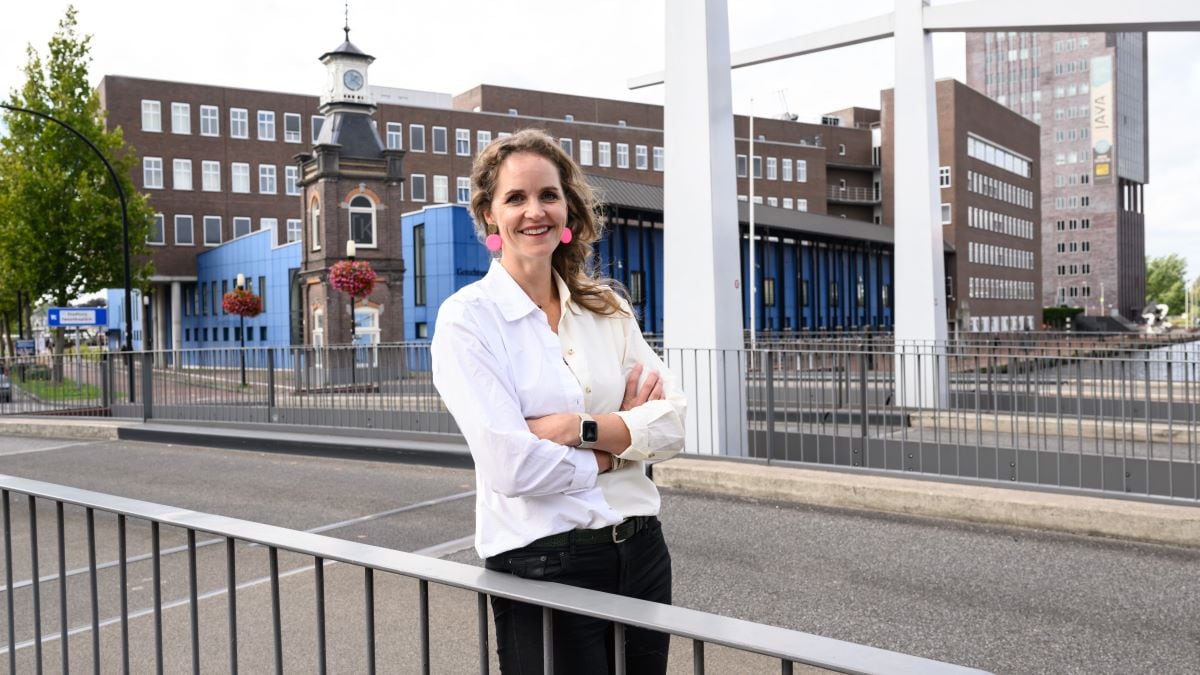 Anke Huiskes in Almelo, de stad waar ze naar de middelbare school ging. Foto: Lars Smook