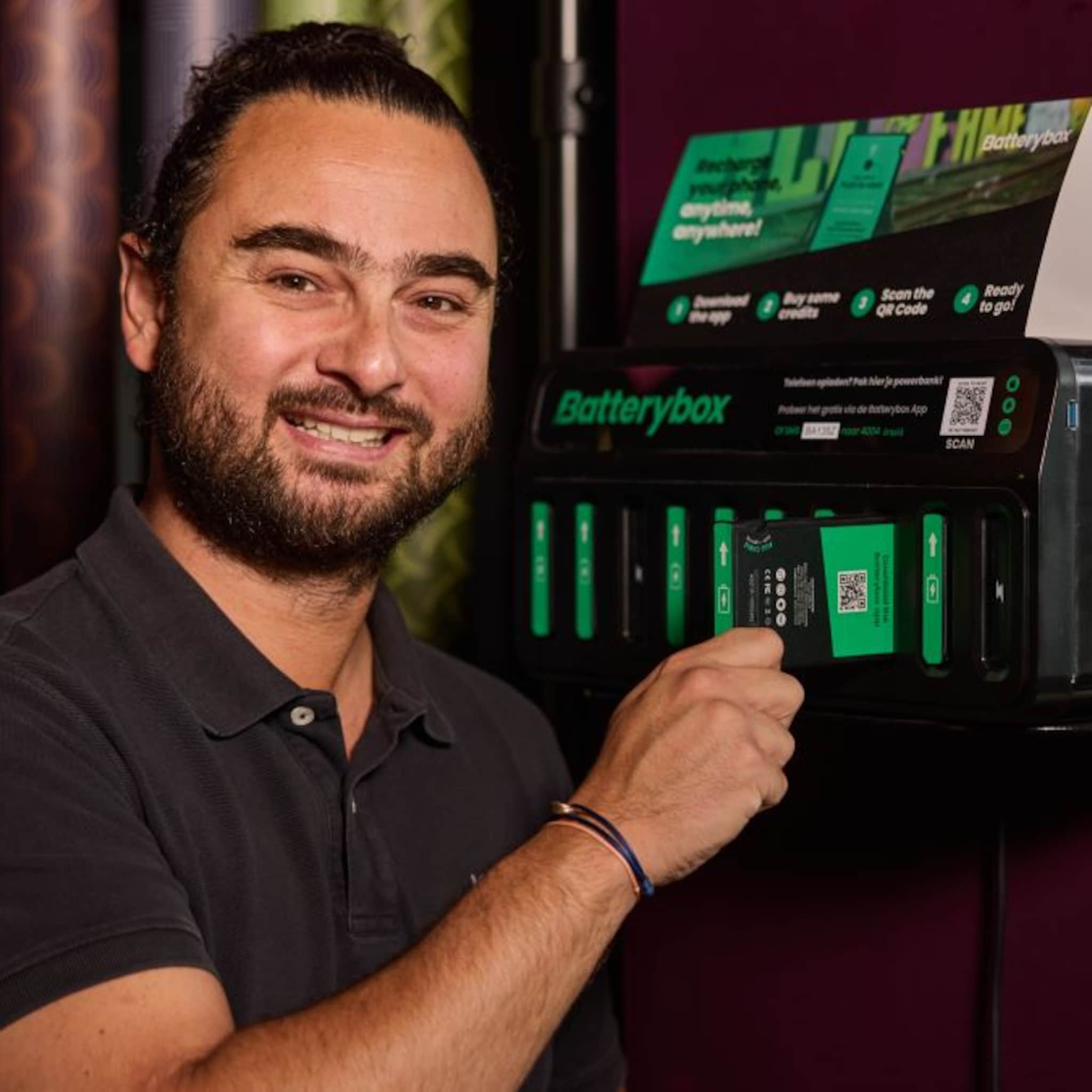 deze uitvinding is een hit in de horeca en bij sport scholen de batterybox