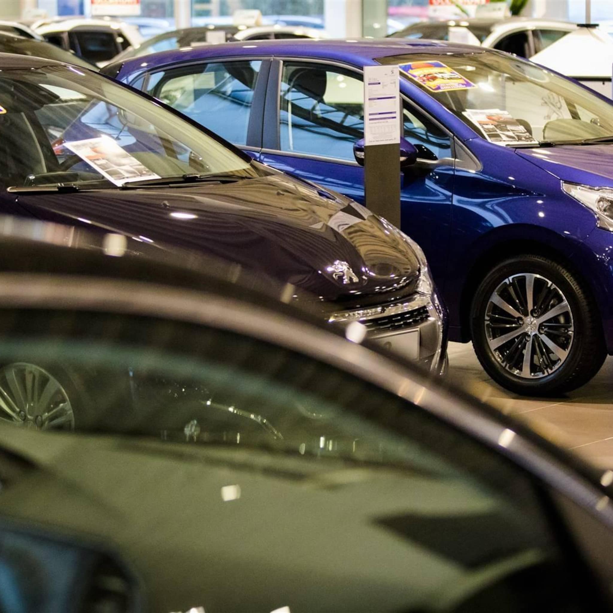 verkoop nieuwe personenauto s opnieuw flink omhoog