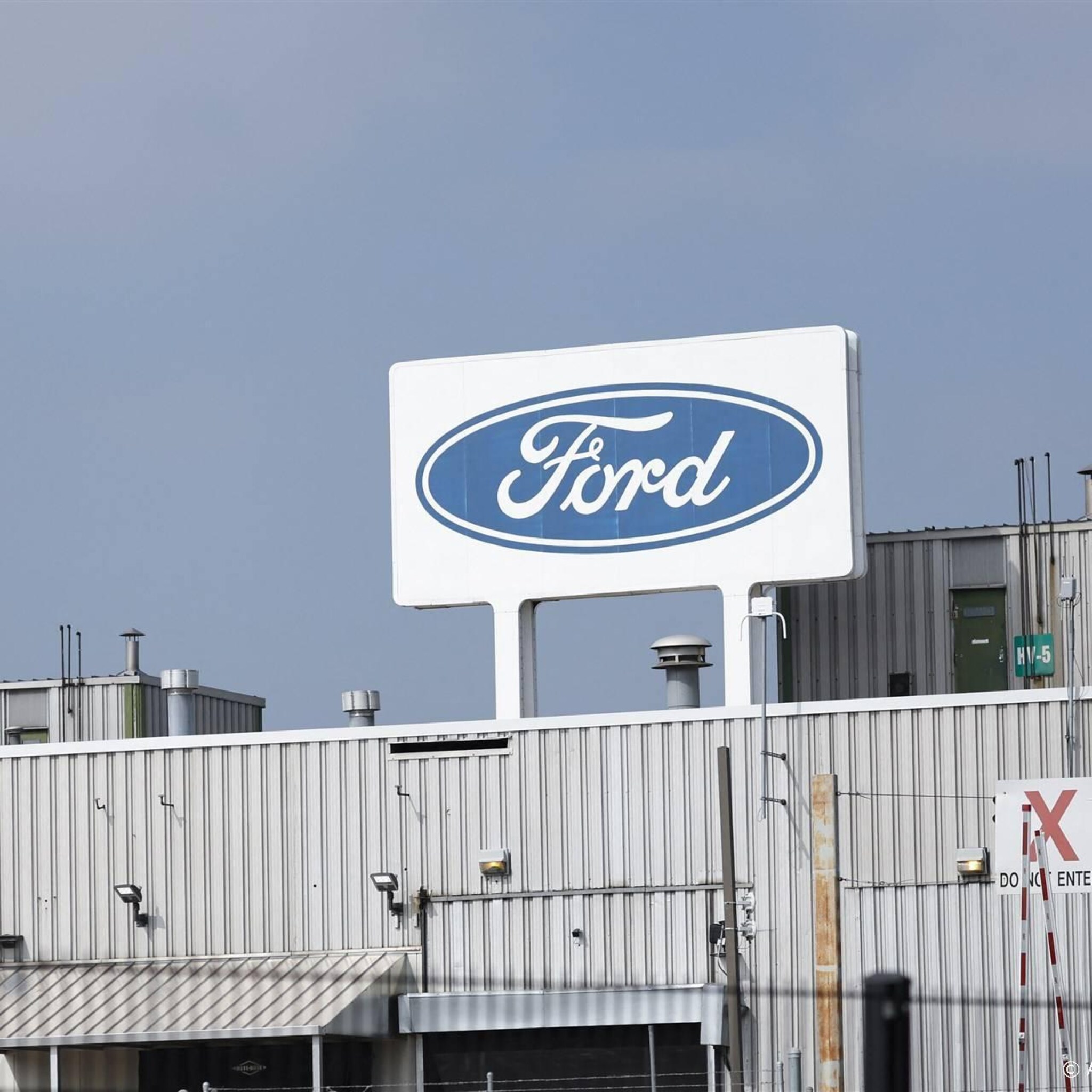 topbestuurders ford en gm boos over uitbreiding autostaking