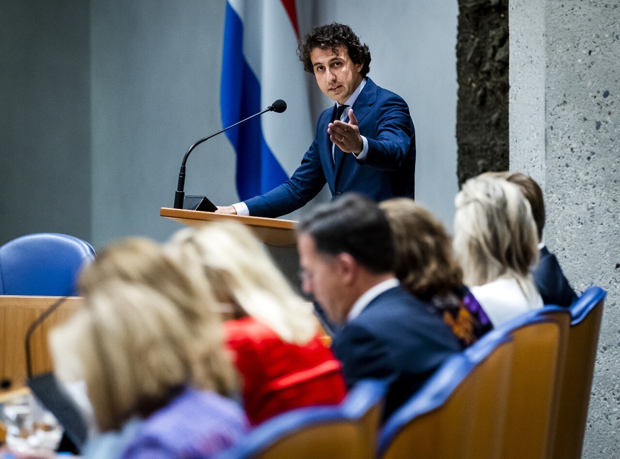 ‘Het mkb zit in moeilijke situatie, zeker de detailhandel. Hun minste zorgen is het minimumloon’, maakte Jesse Klaver duidelijk in Buitenhof. Lees via deze link het artikel. Foto: ANP.