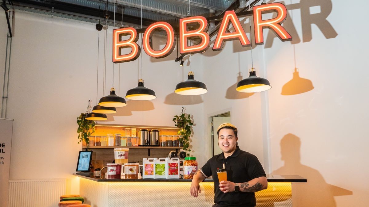 Li Hang Chang heeft op zijn bedrijf een eigen Bobar, voor trainingen en boba-workshops. Foto: Sandra Zeilstra