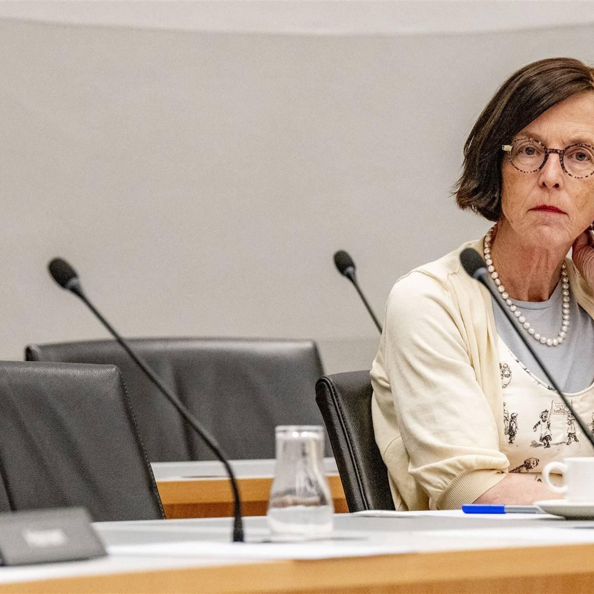 laura van geest krijgt tweede termijn als topvrouw van afm