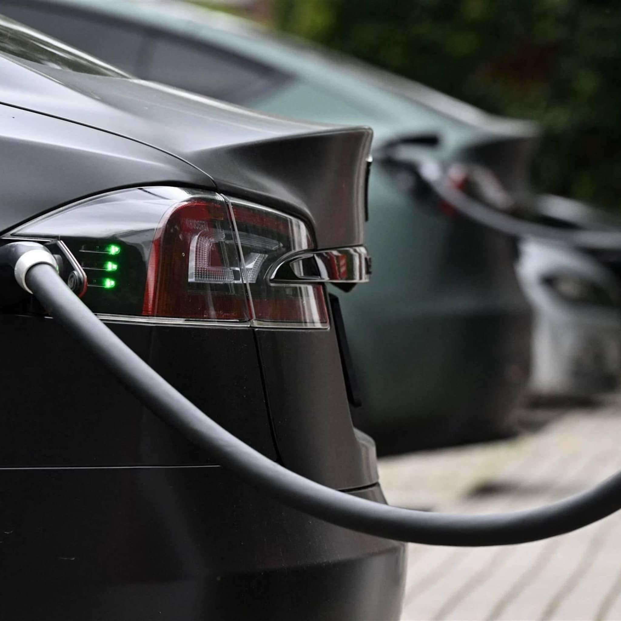 tesla omlaag op wall street na nieuws europese commissie
