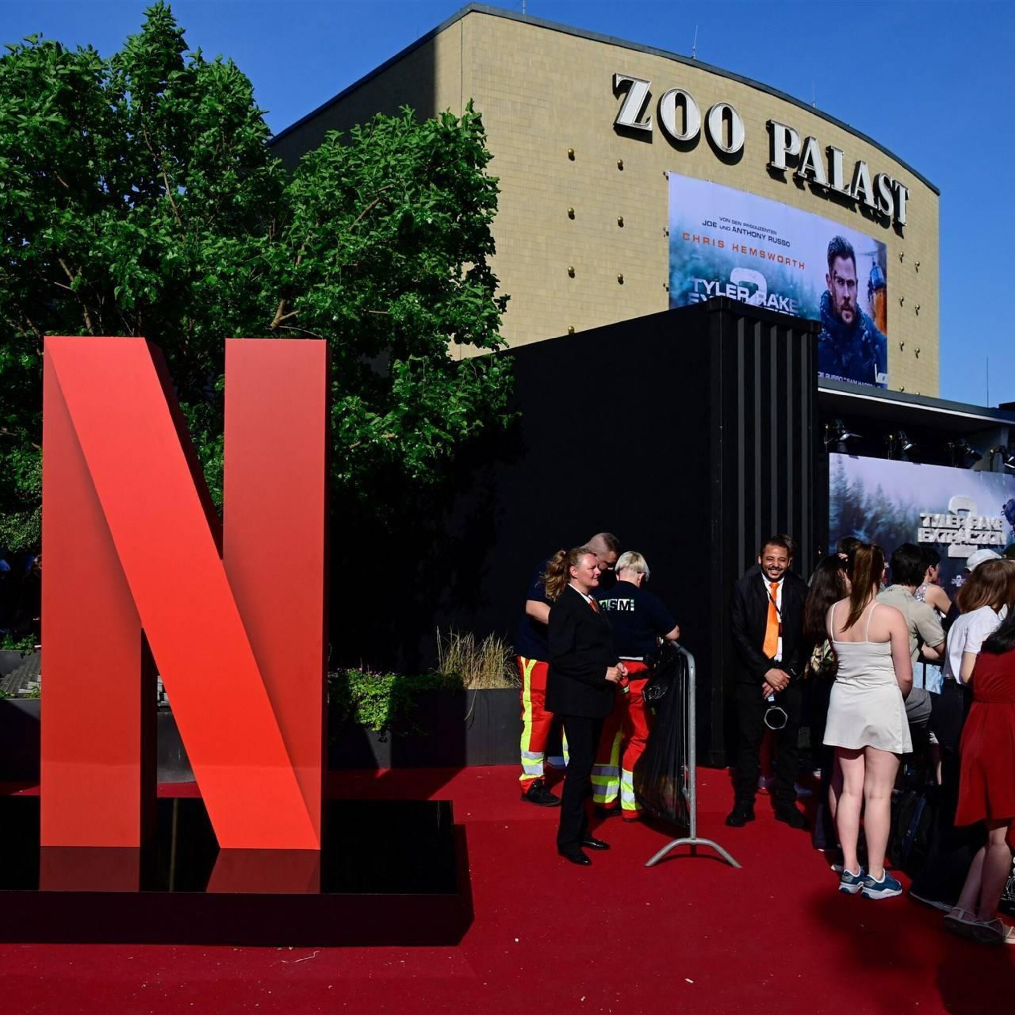 netflix omhoog op wall street na akkoord hollywood schrijvers