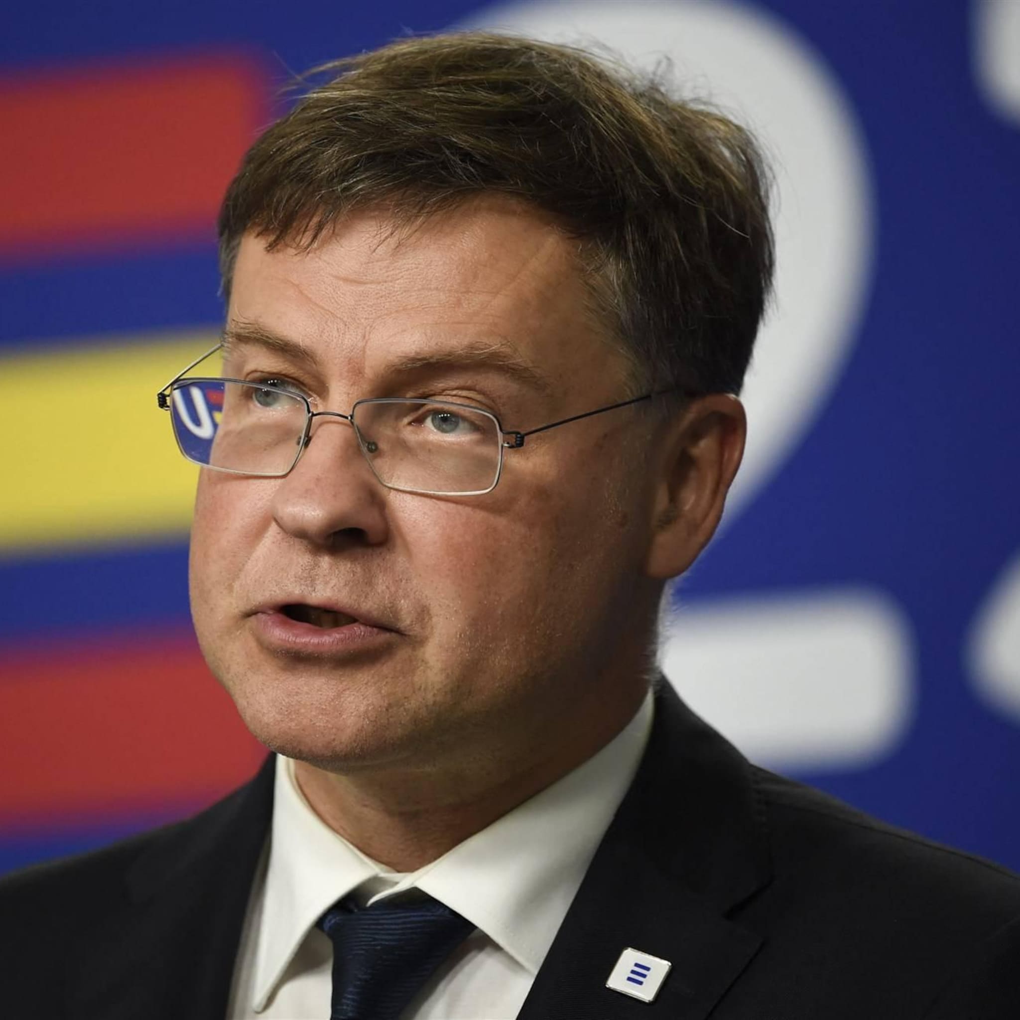 eu vicevoorzitter in china eu moet zichzelf wel beschermen